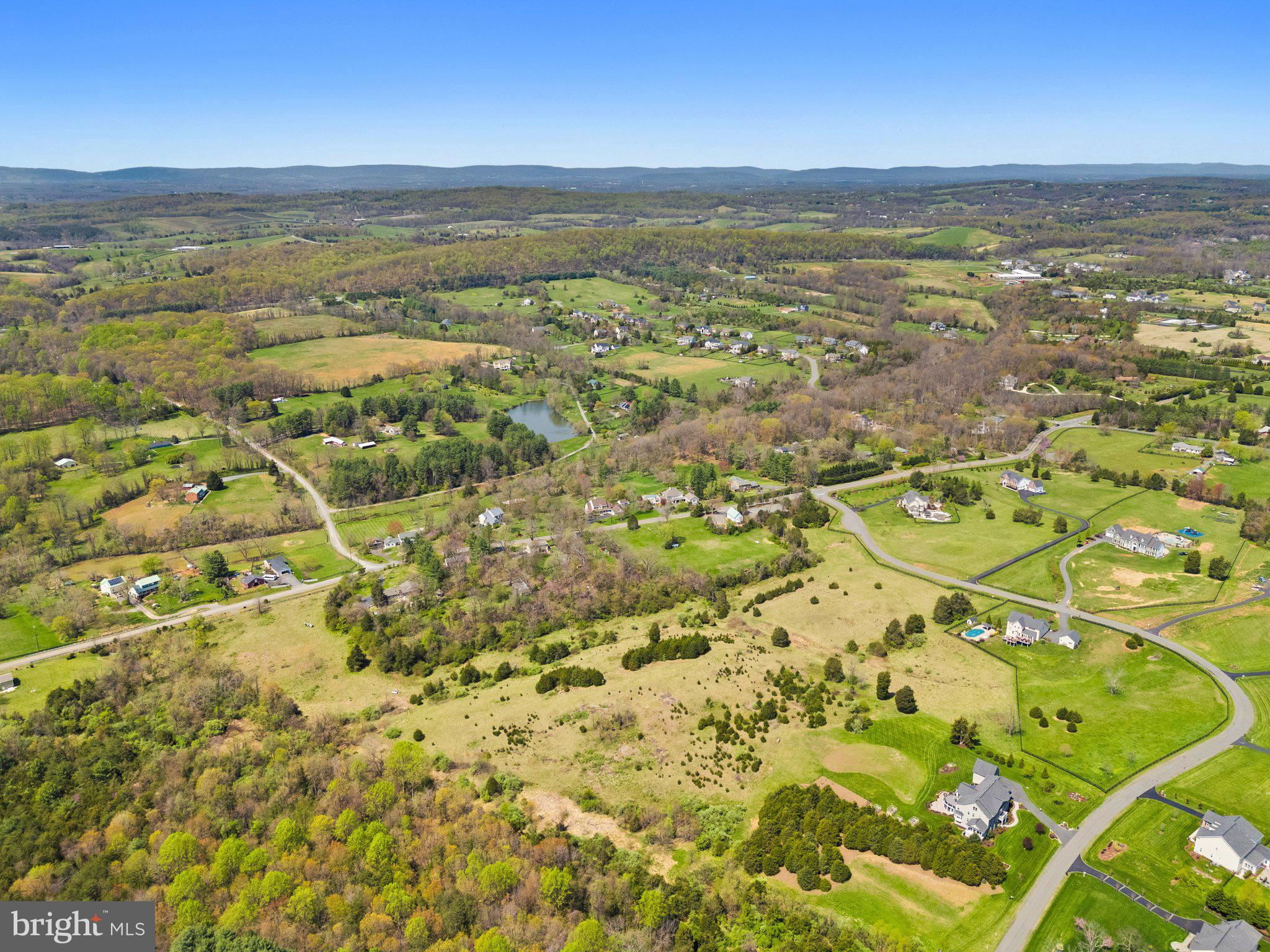 STONE FOX ESTATES - Land