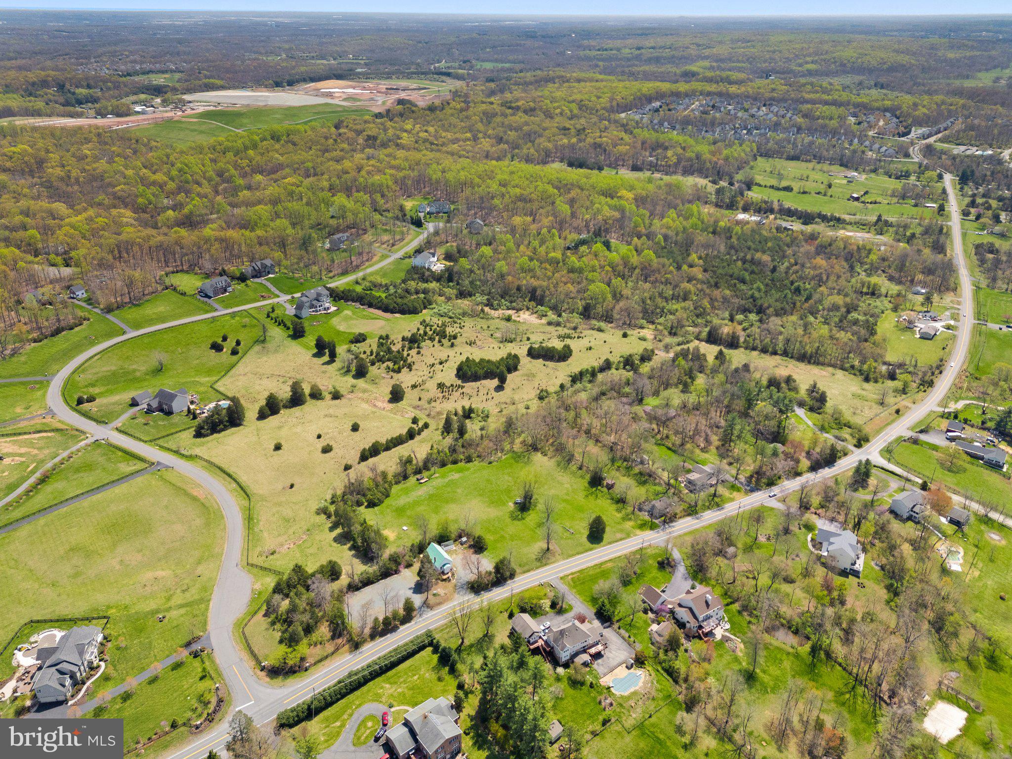 STONE FOX ESTATES - Land