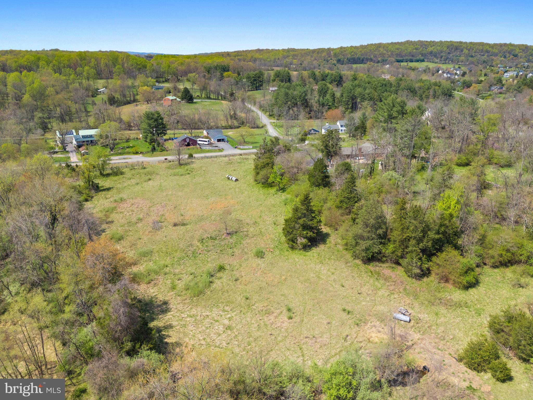 STONE FOX ESTATES - Land