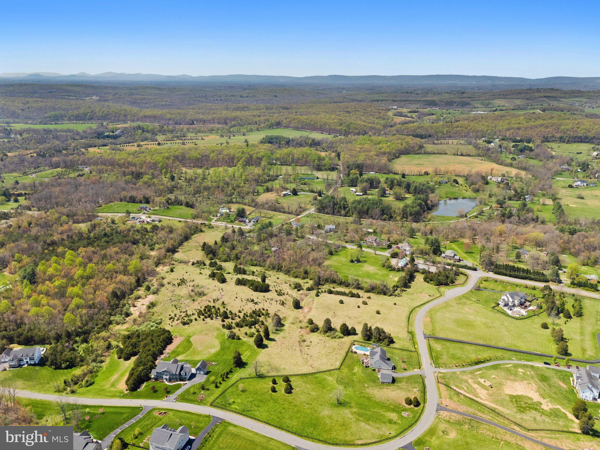 STONE FOX ESTATES - Land