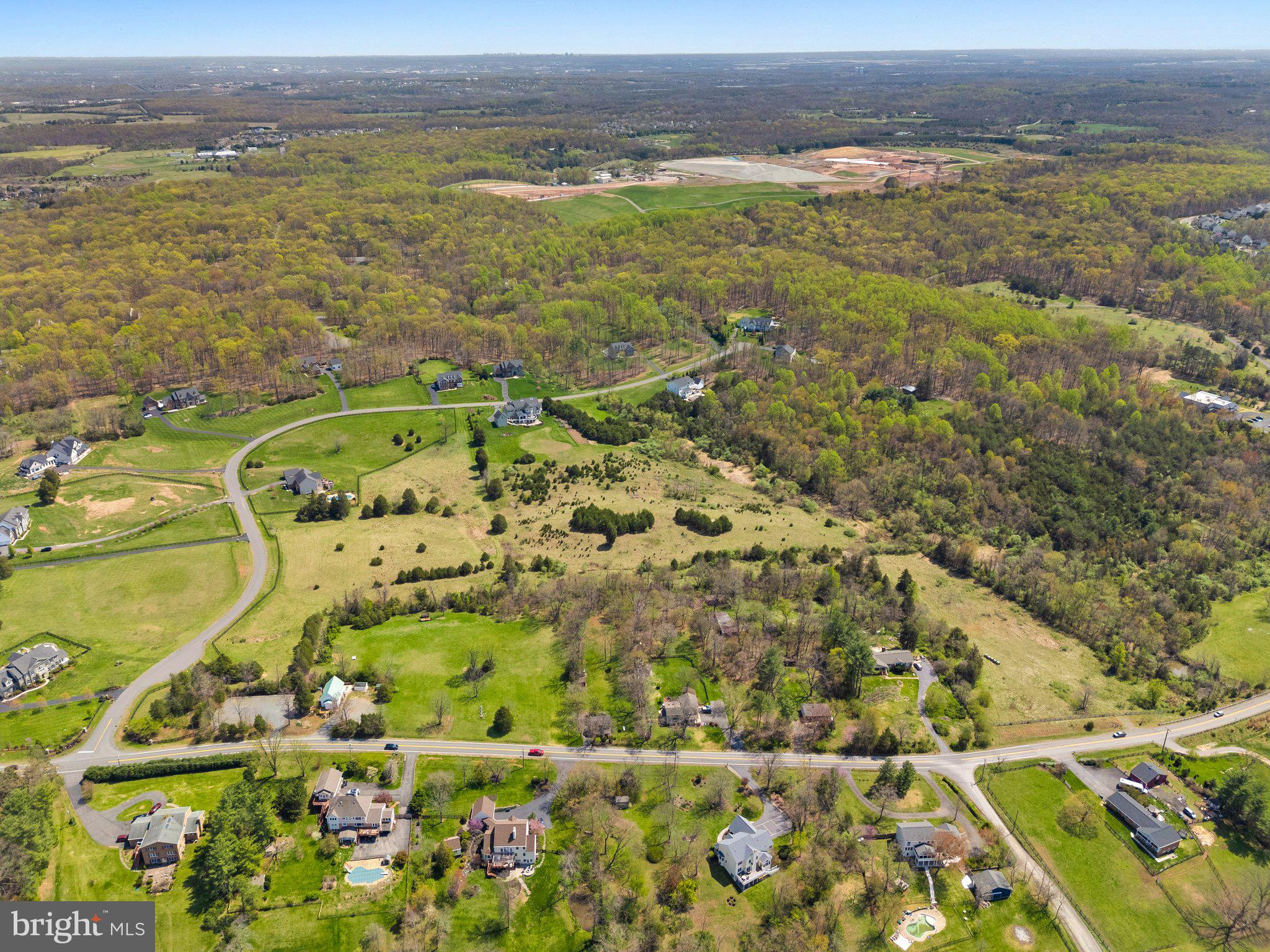 STONE FOX ESTATES - Land