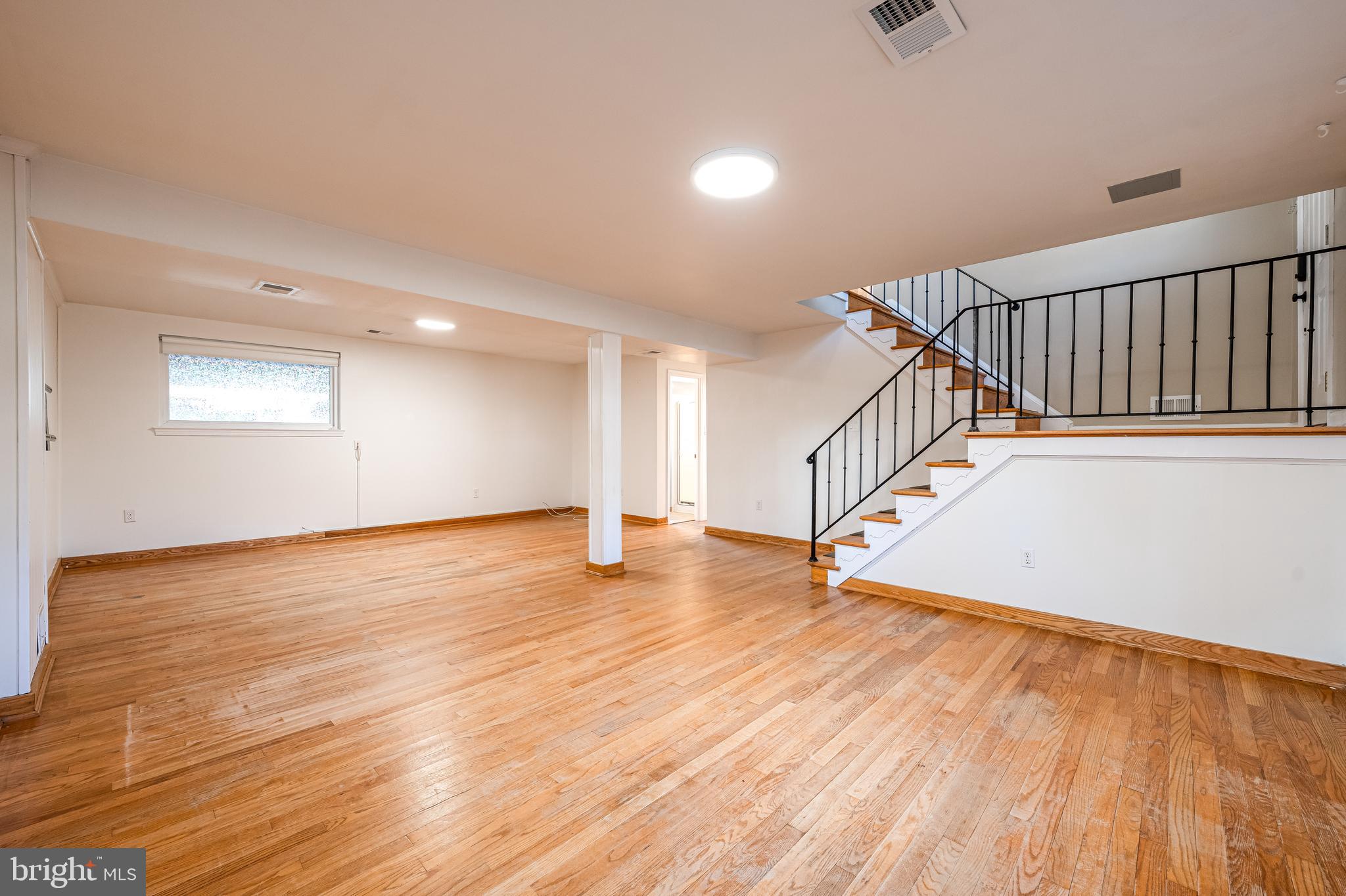 STONEYBROOKE - Residential Lease