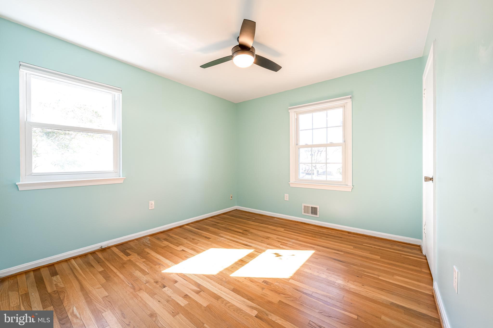 STONEYBROOKE - Residential Lease