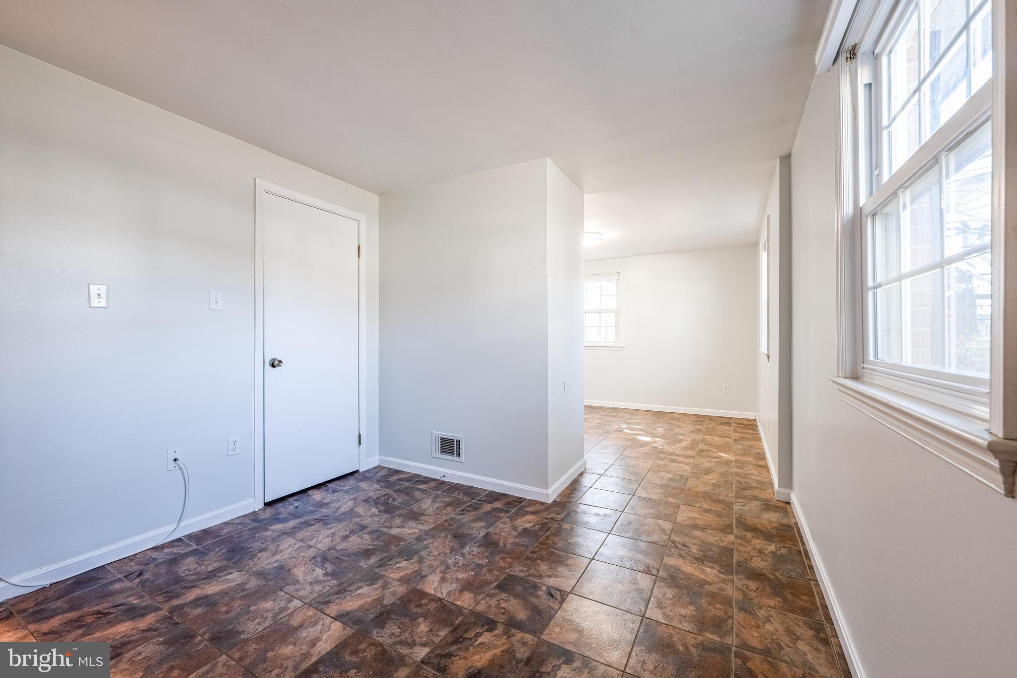 STONEYBROOKE - Residential Lease