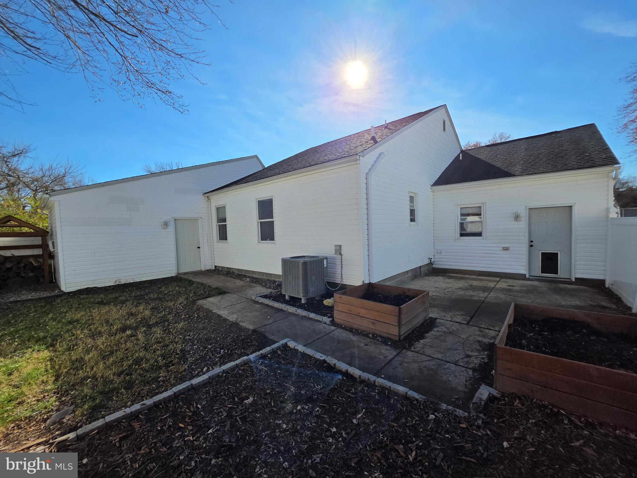 PINEY POINT HOMES - Residential Lease