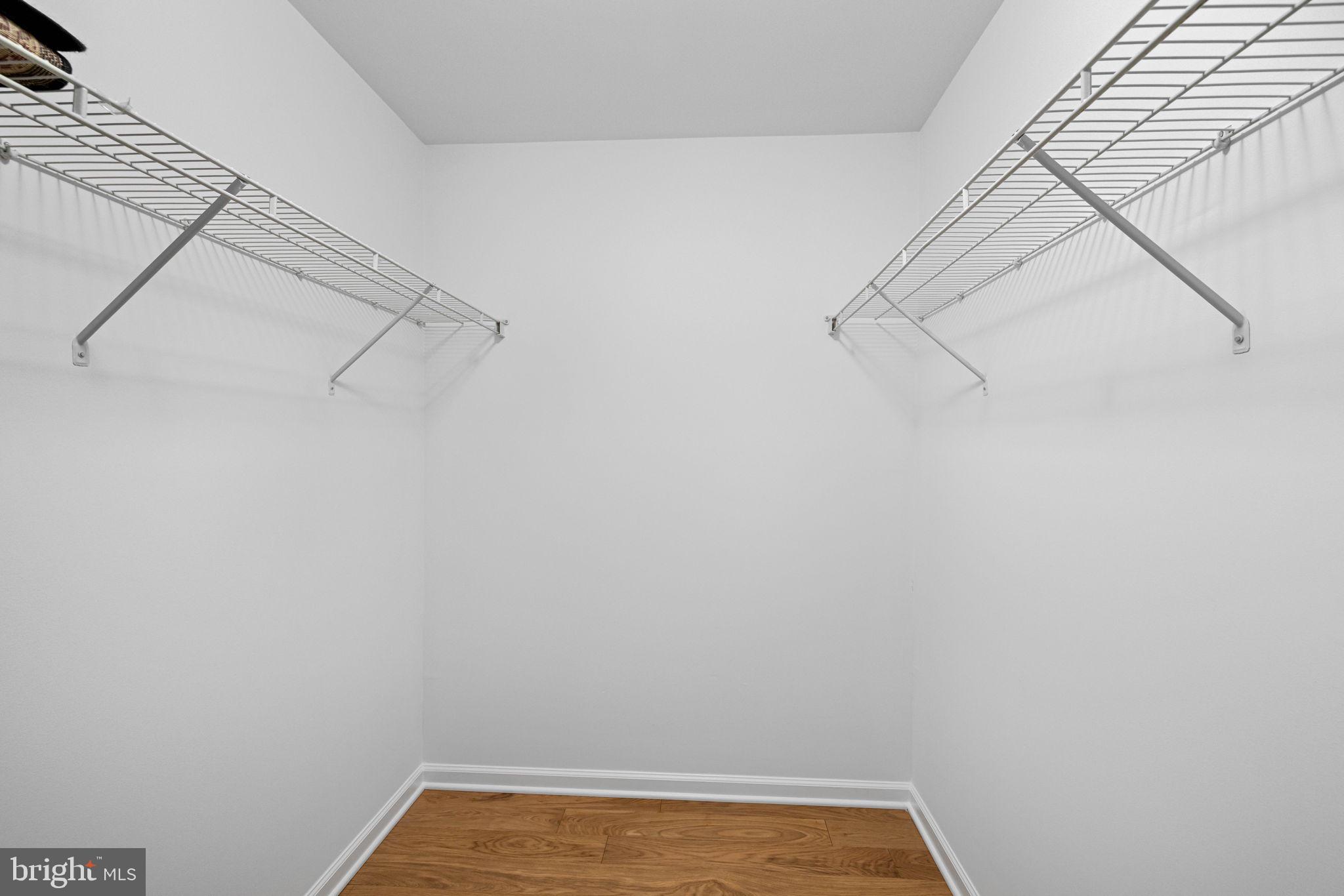 LAUREL HILL - Residential