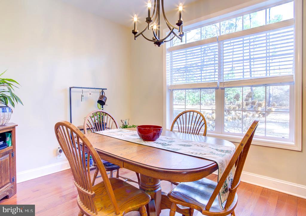 CAPTAIN'S COVE - Residential