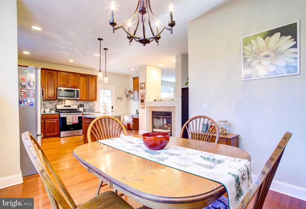 CAPTAIN'S COVE - Residential