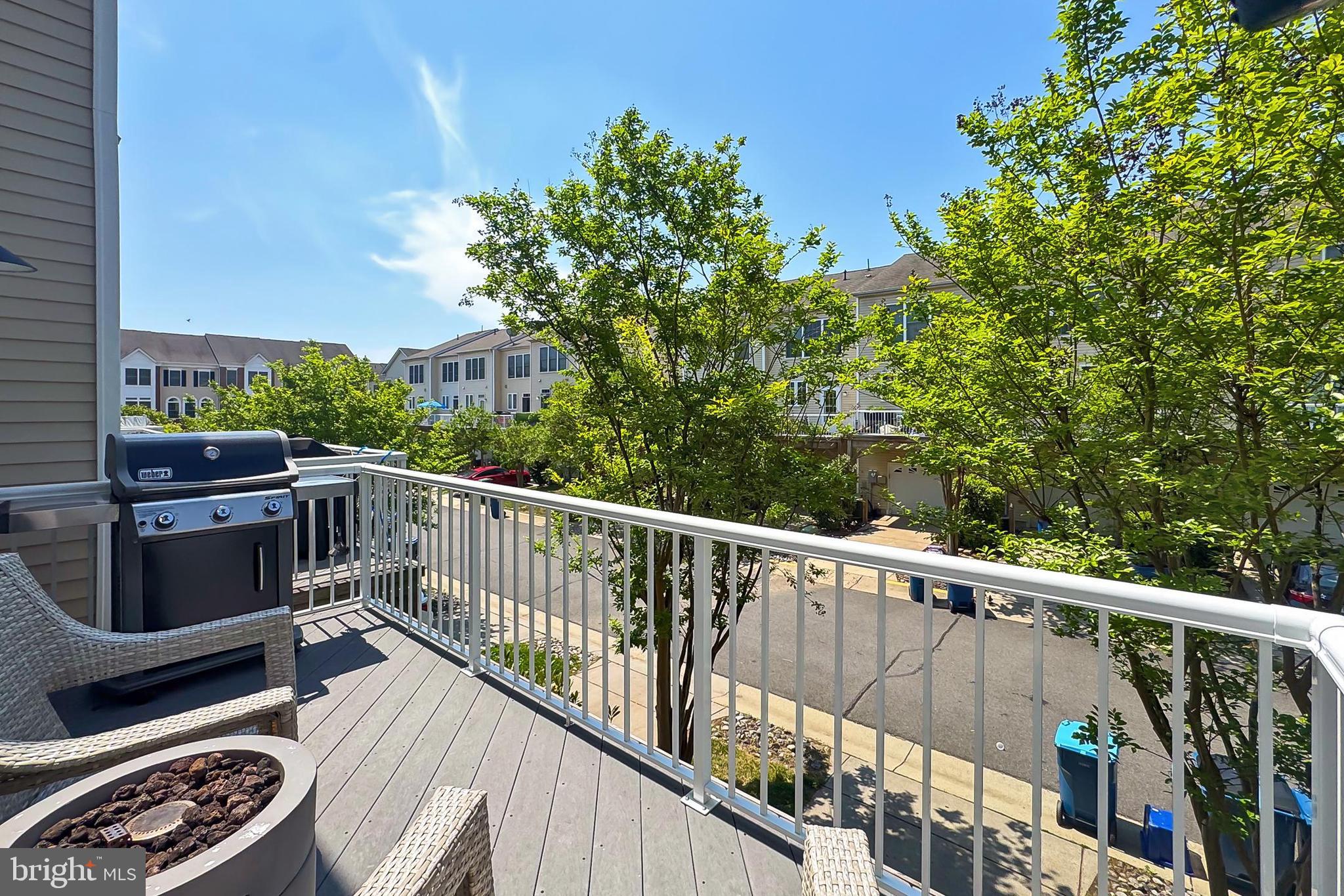 SOUTH RIDING - Residential