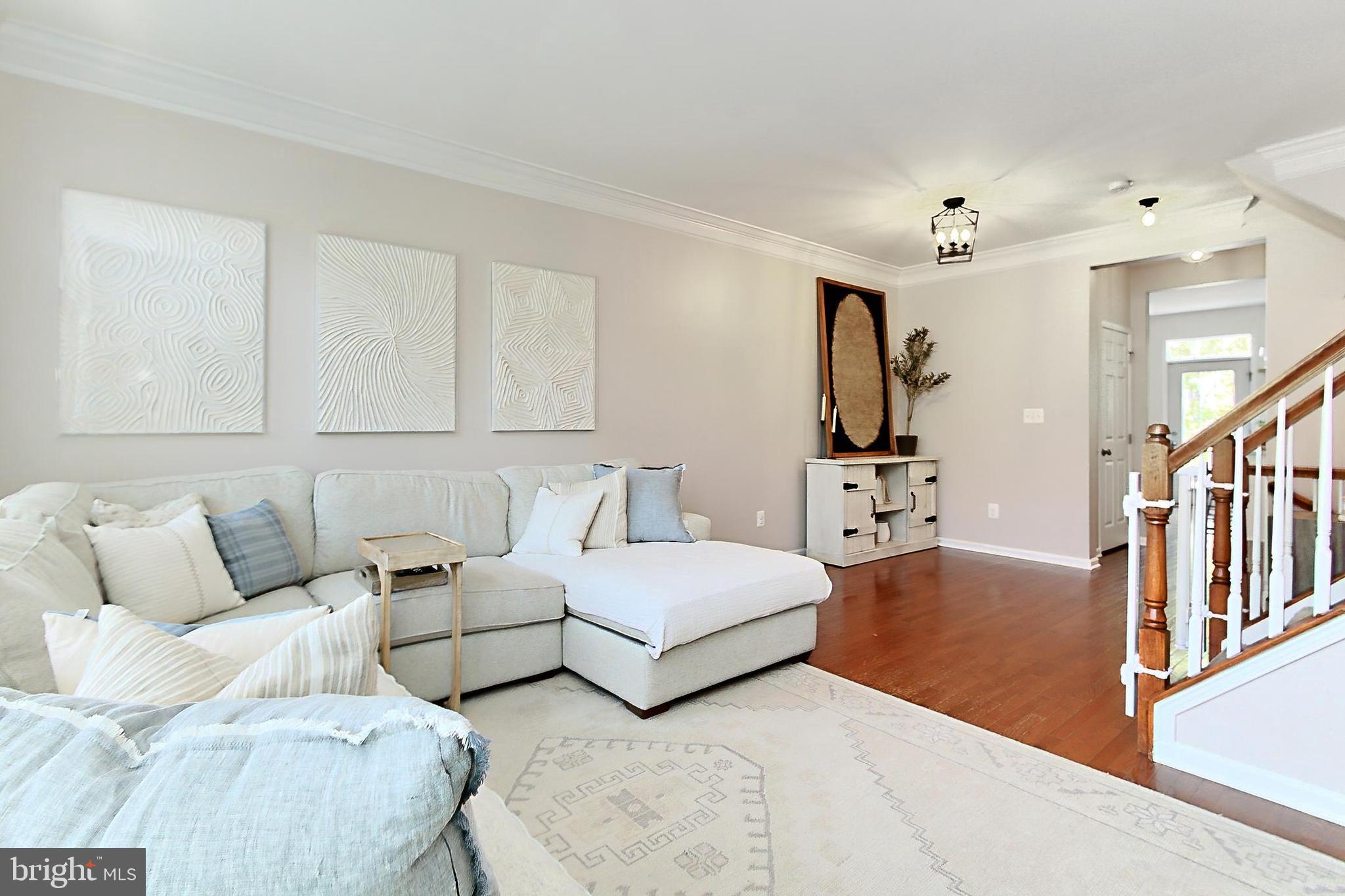 SOUTH RIDING - Residential