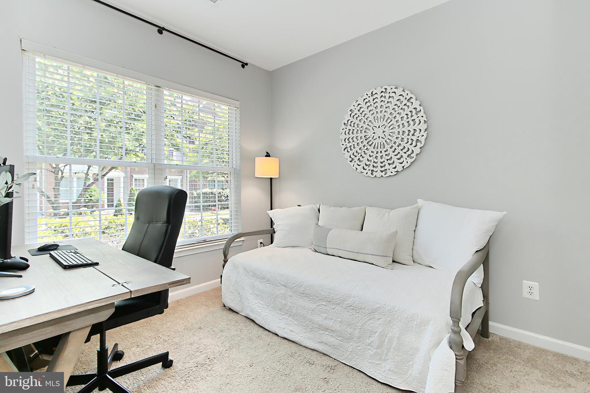 SOUTH RIDING - Residential