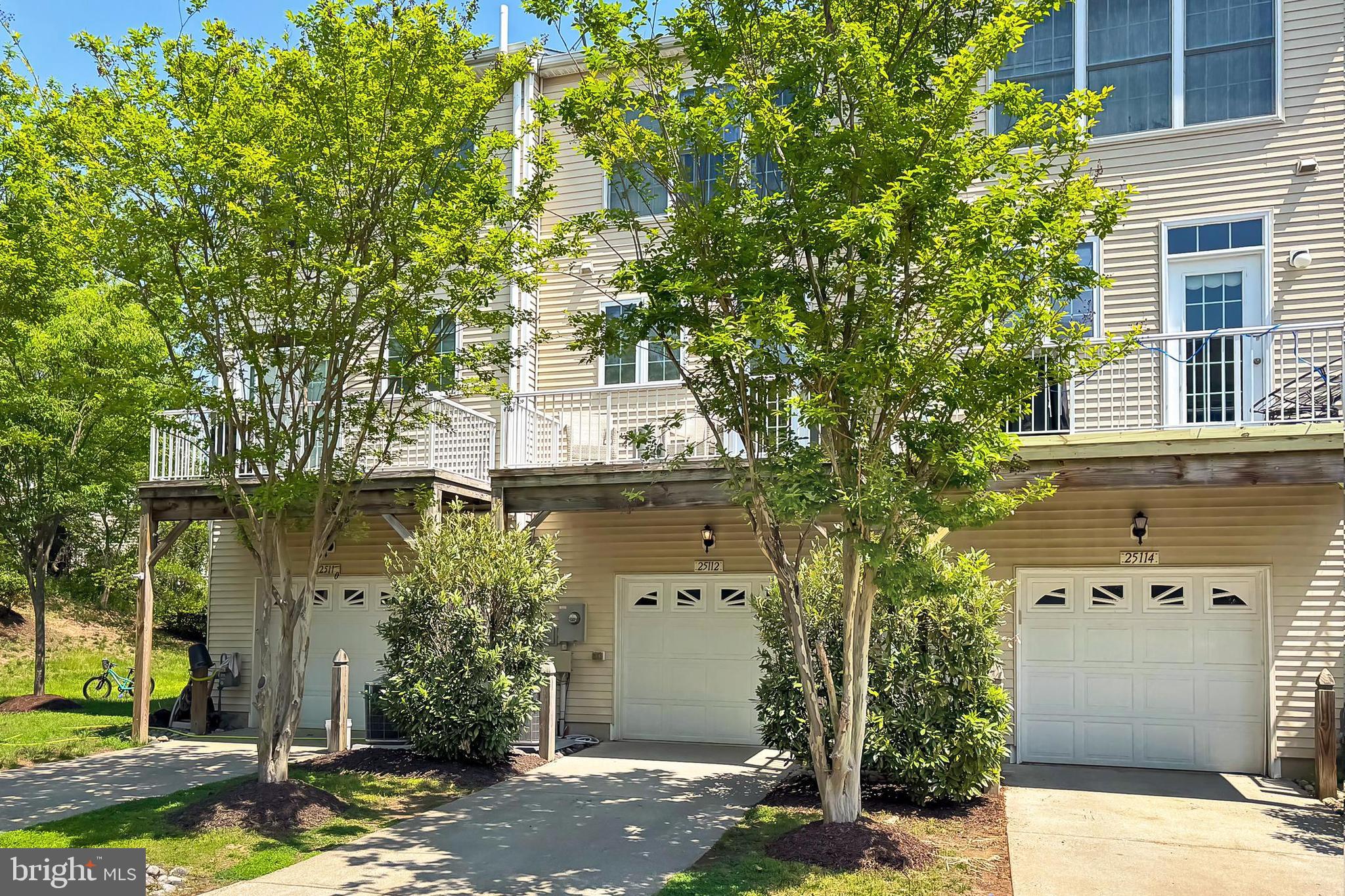 SOUTH RIDING - Residential