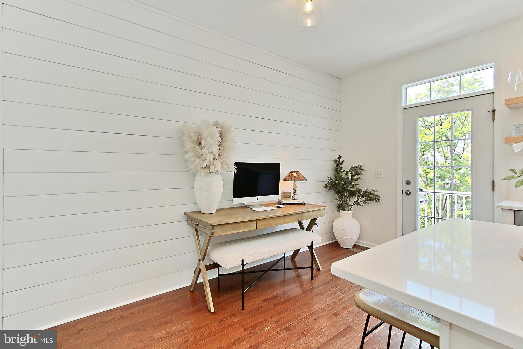 SOUTH RIDING - Residential