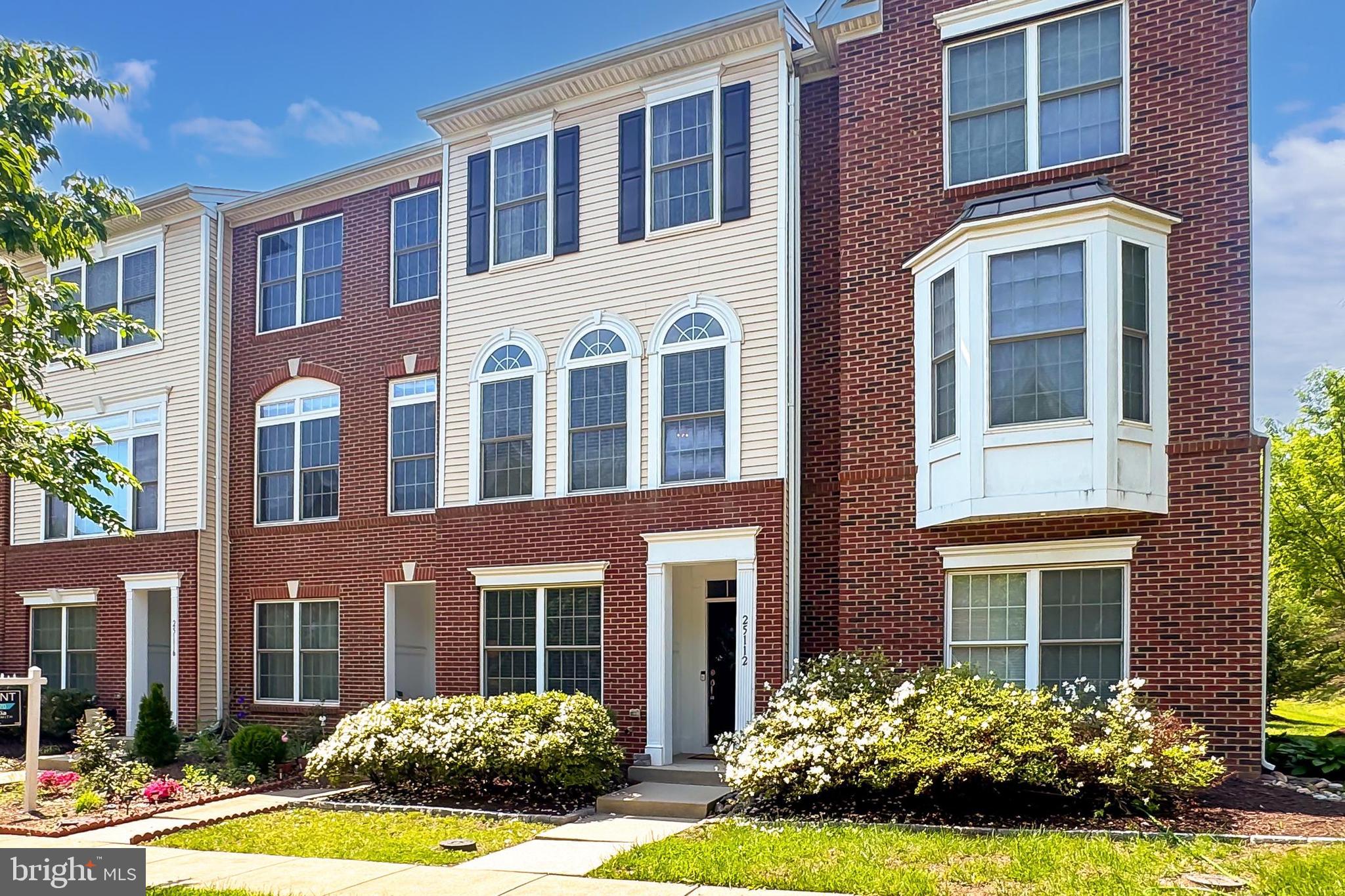 SOUTH RIDING - Residential