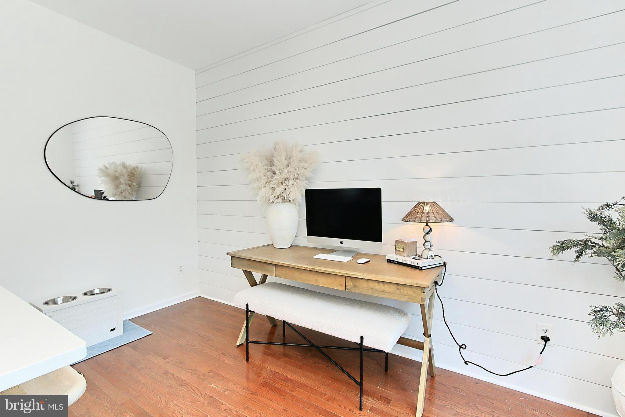 SOUTH RIDING - Residential