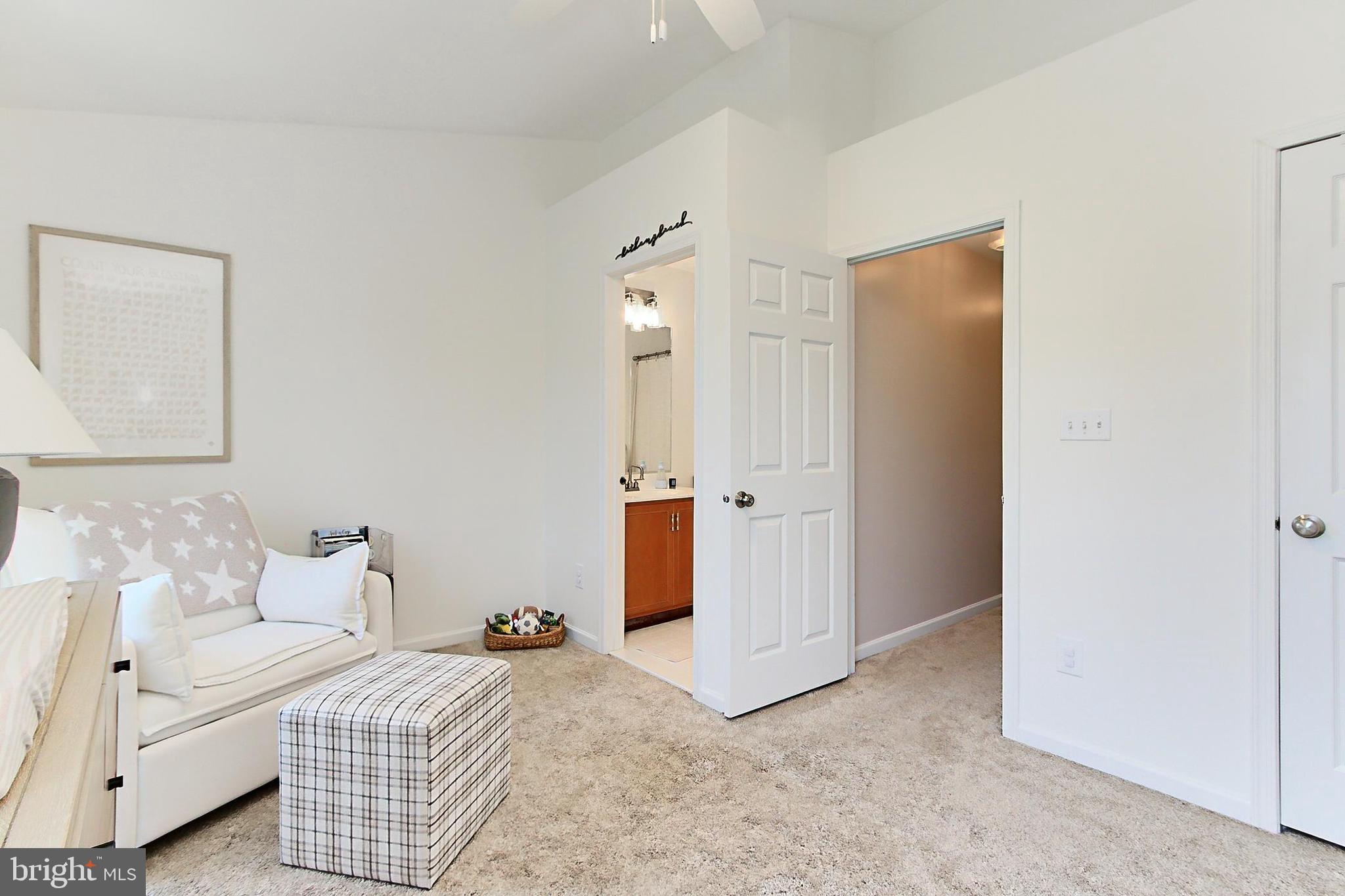 SOUTH RIDING - Residential