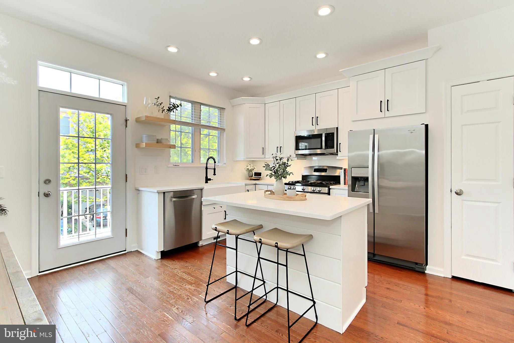 SOUTH RIDING - Residential