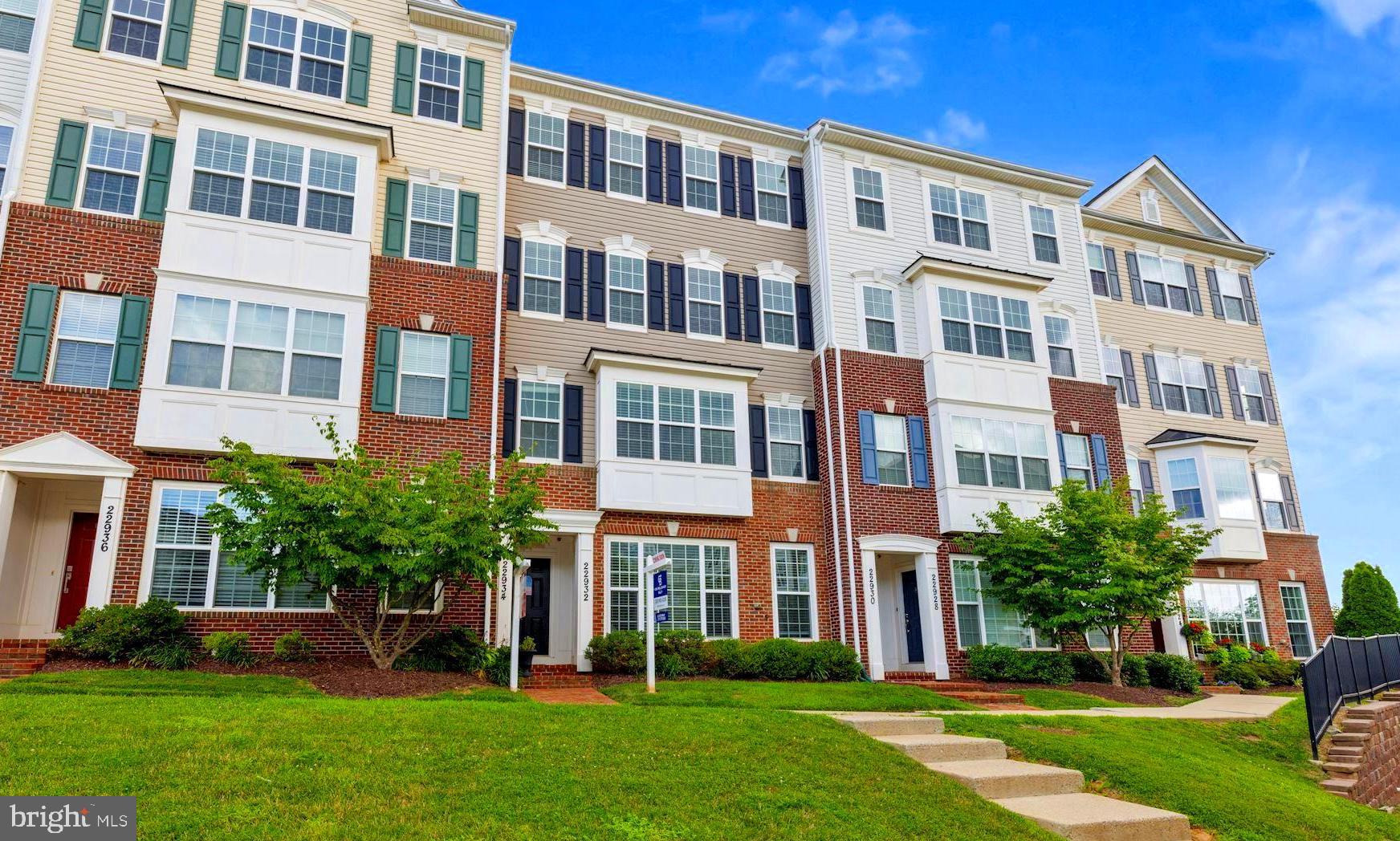 ARORA HILLS - Residential