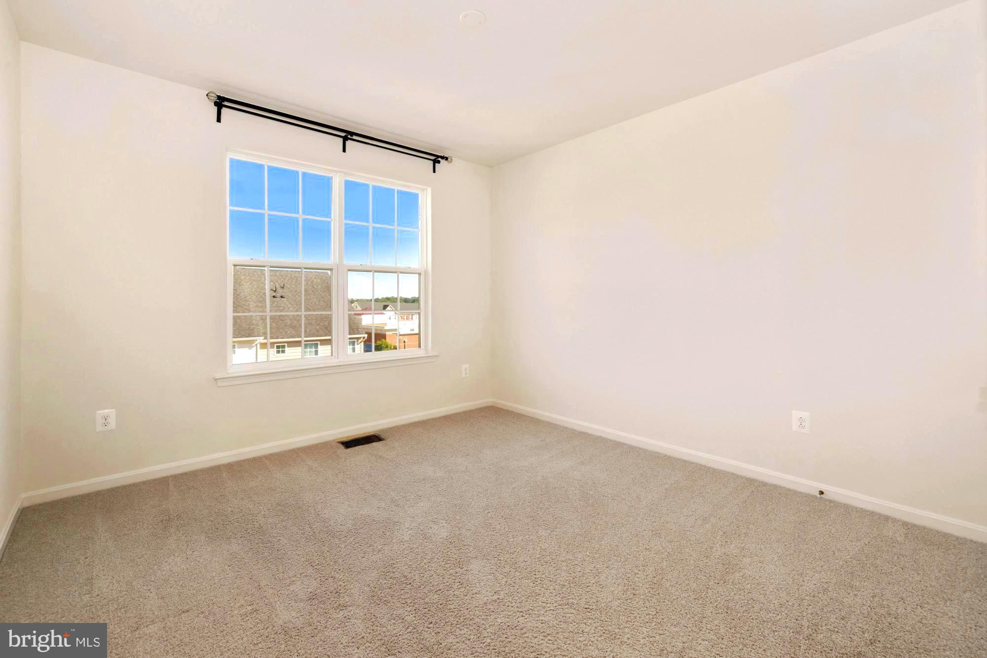 ARORA HILLS - Residential