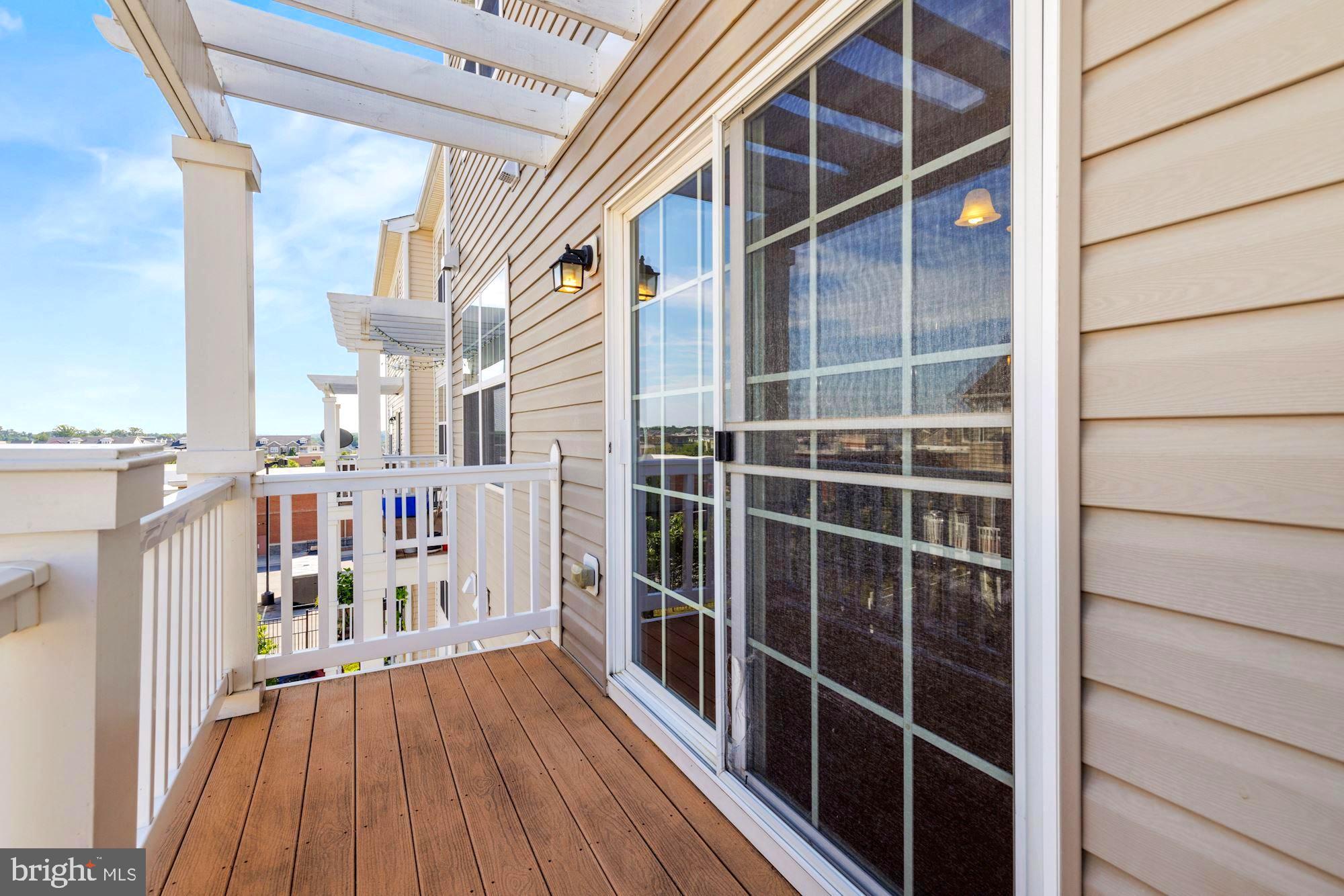 ARORA HILLS - Residential