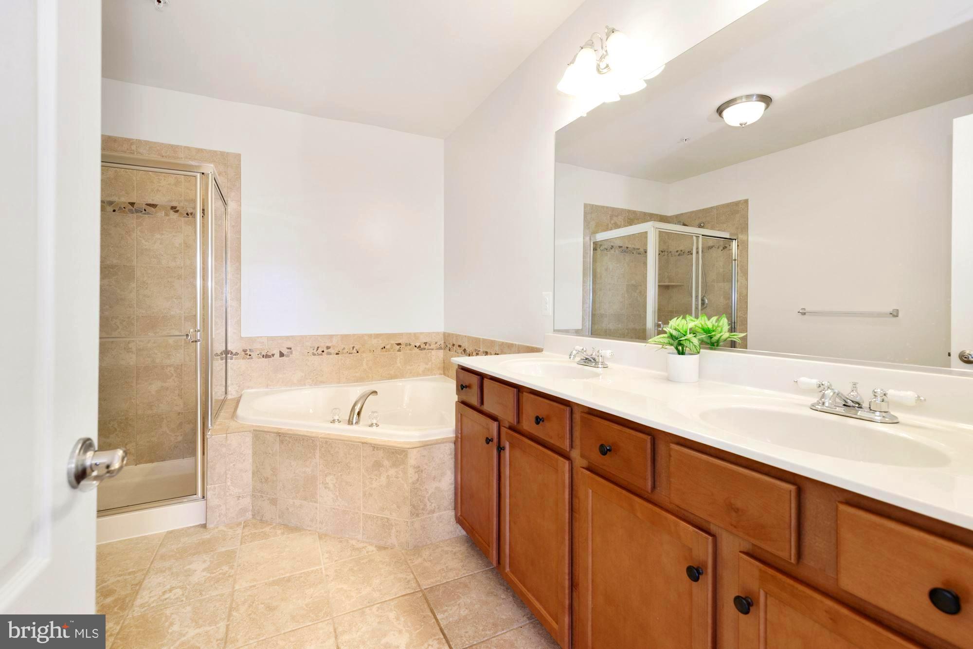 ARORA HILLS - Residential