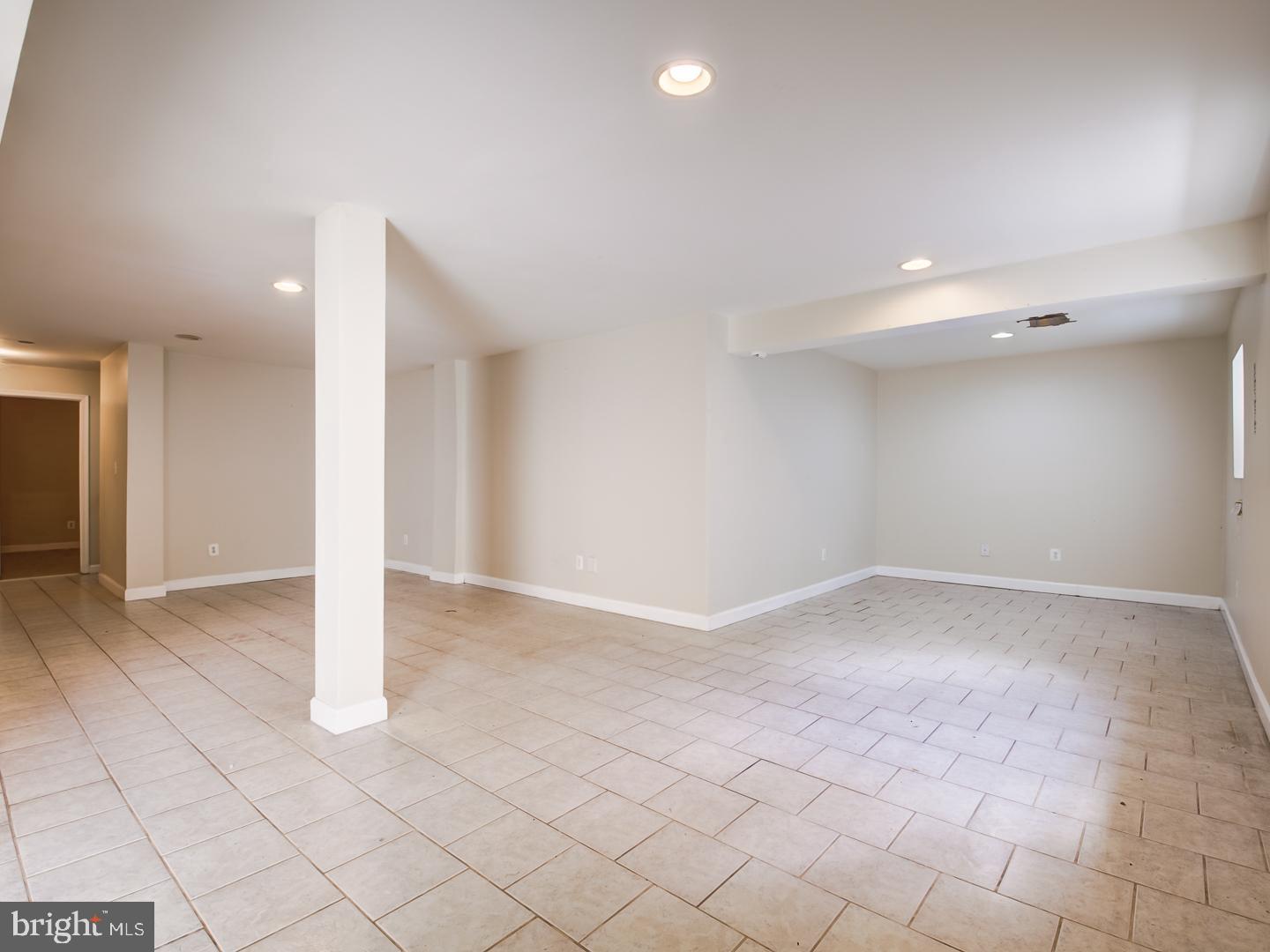 INDEPENDENCE/UNIV VLG - Residential