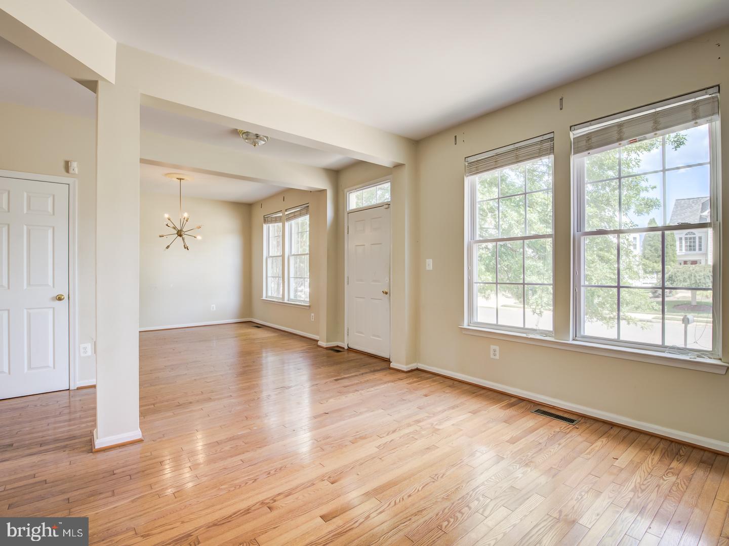 INDEPENDENCE/UNIV VLG - Residential