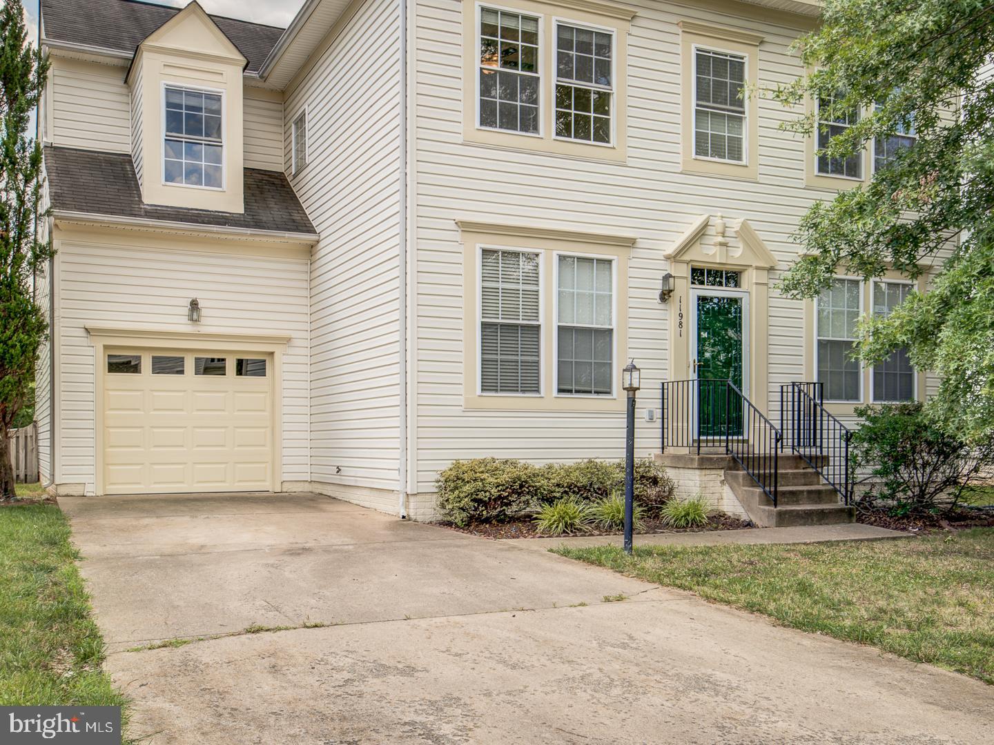 INDEPENDENCE/UNIV VLG - Residential