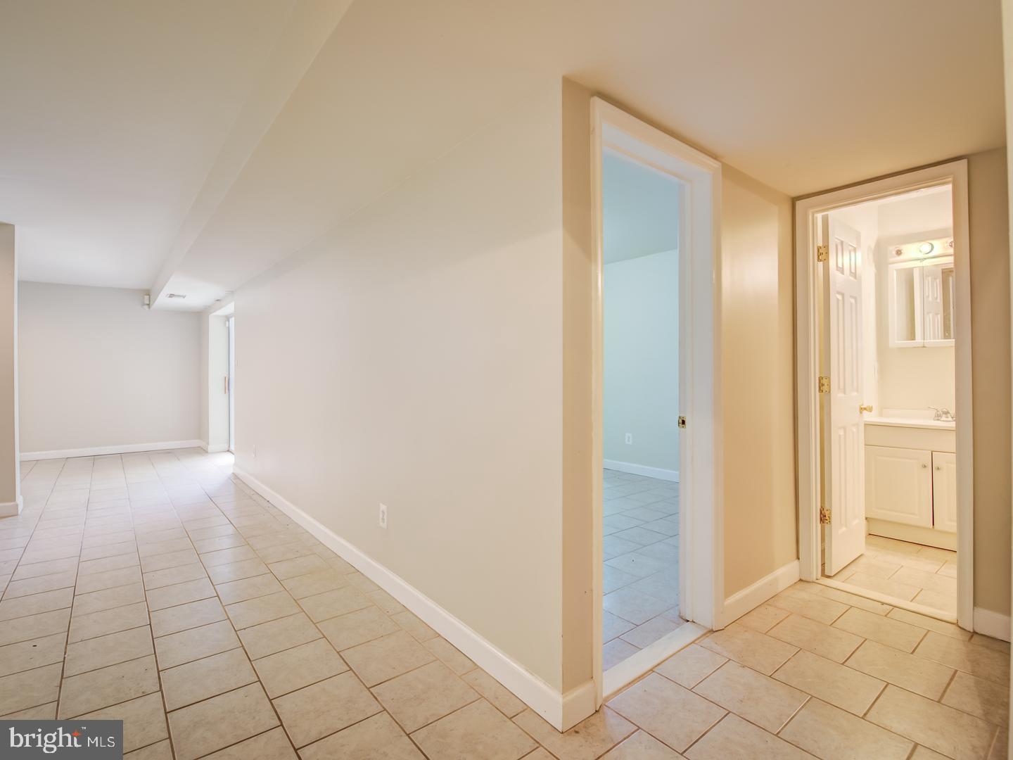 INDEPENDENCE/UNIV VLG - Residential