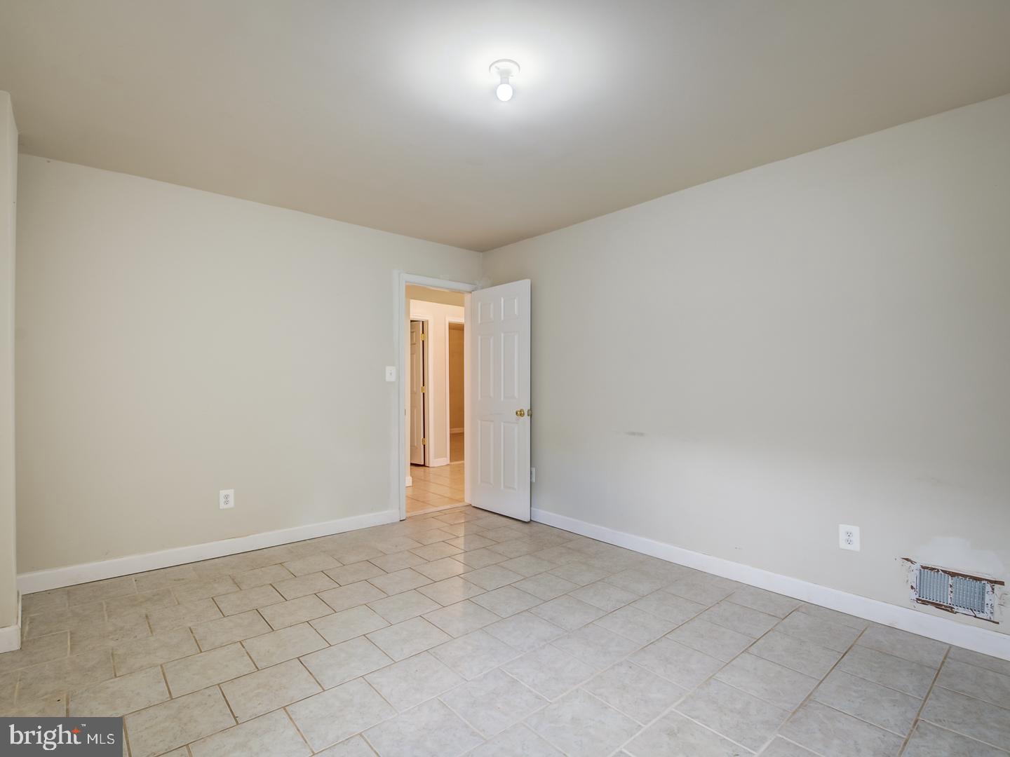 INDEPENDENCE/UNIV VLG - Residential