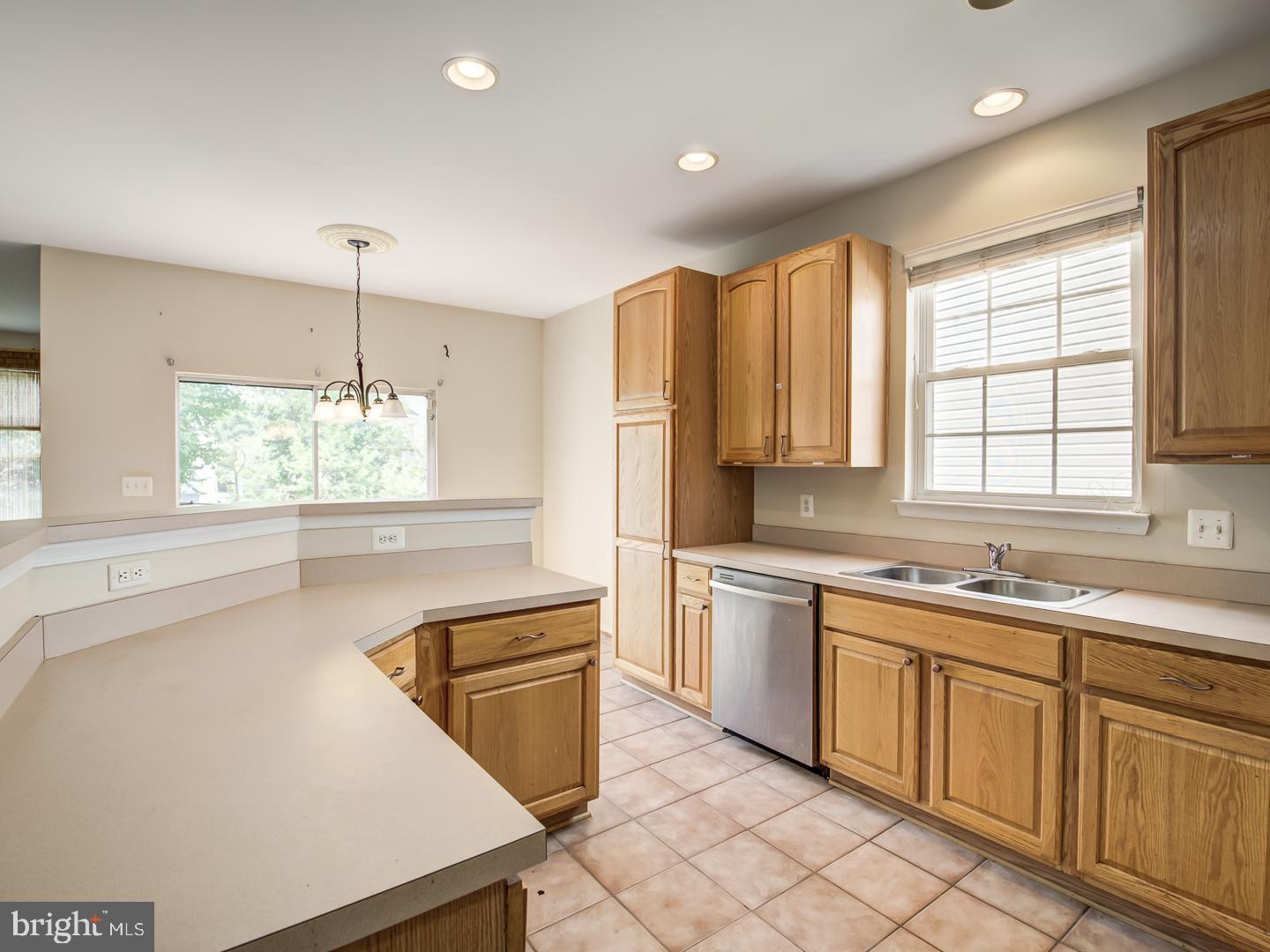 INDEPENDENCE/UNIV VLG - Residential