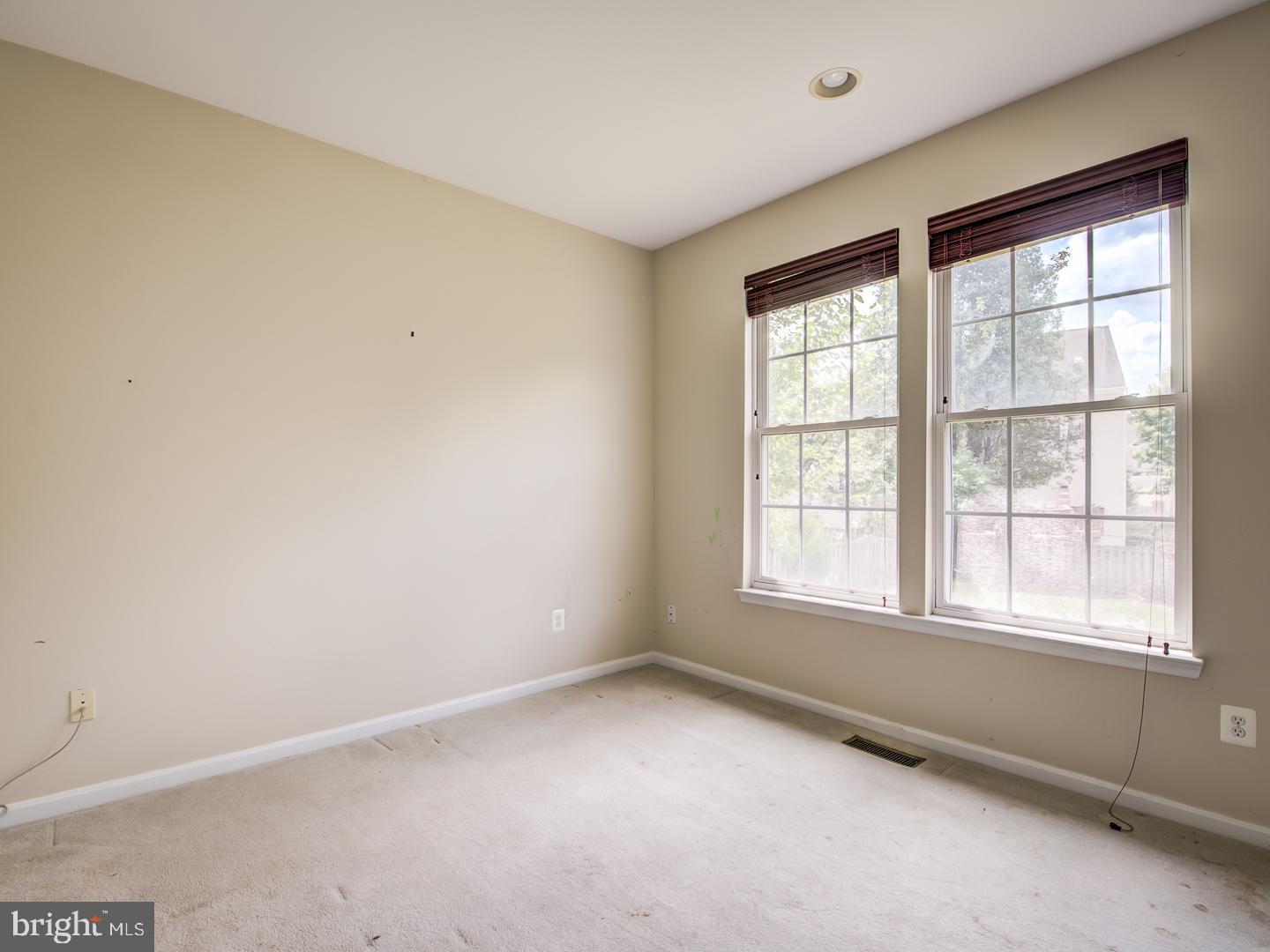 INDEPENDENCE/UNIV VLG - Residential