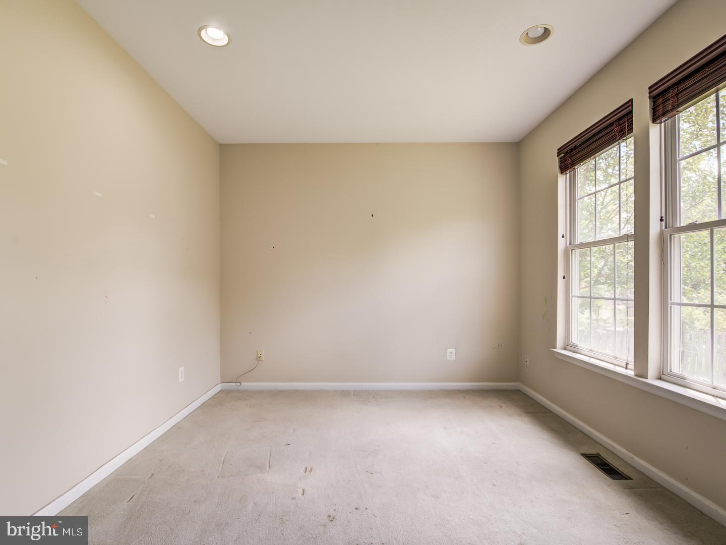 INDEPENDENCE/UNIV VLG - Residential