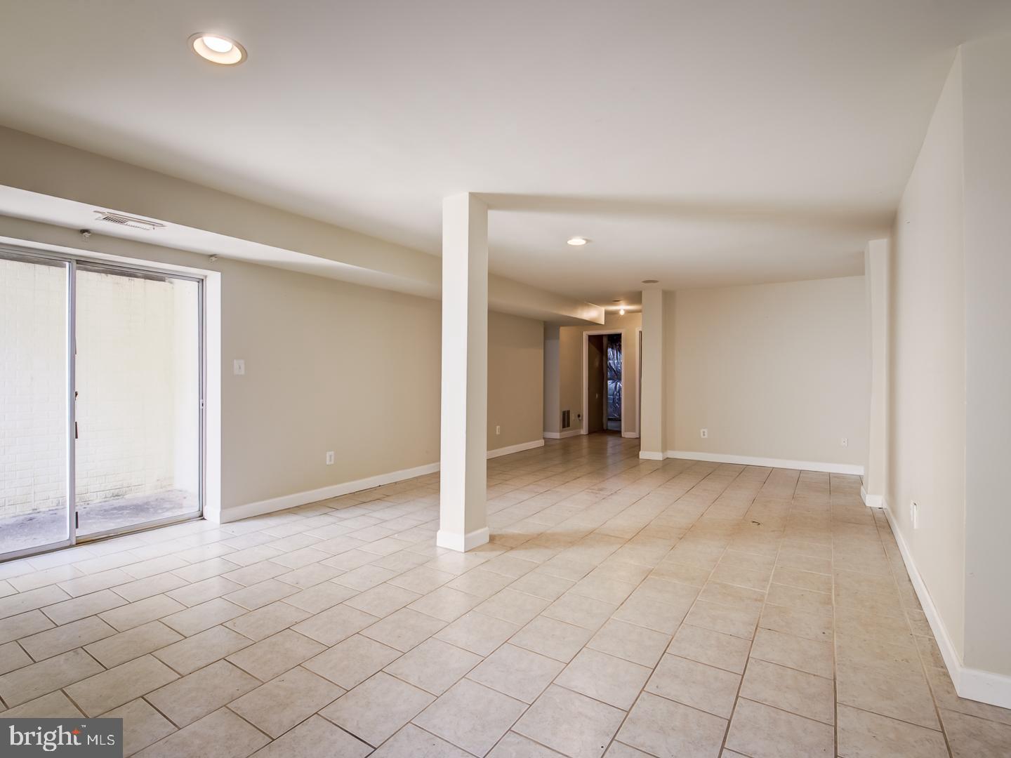 INDEPENDENCE/UNIV VLG - Residential