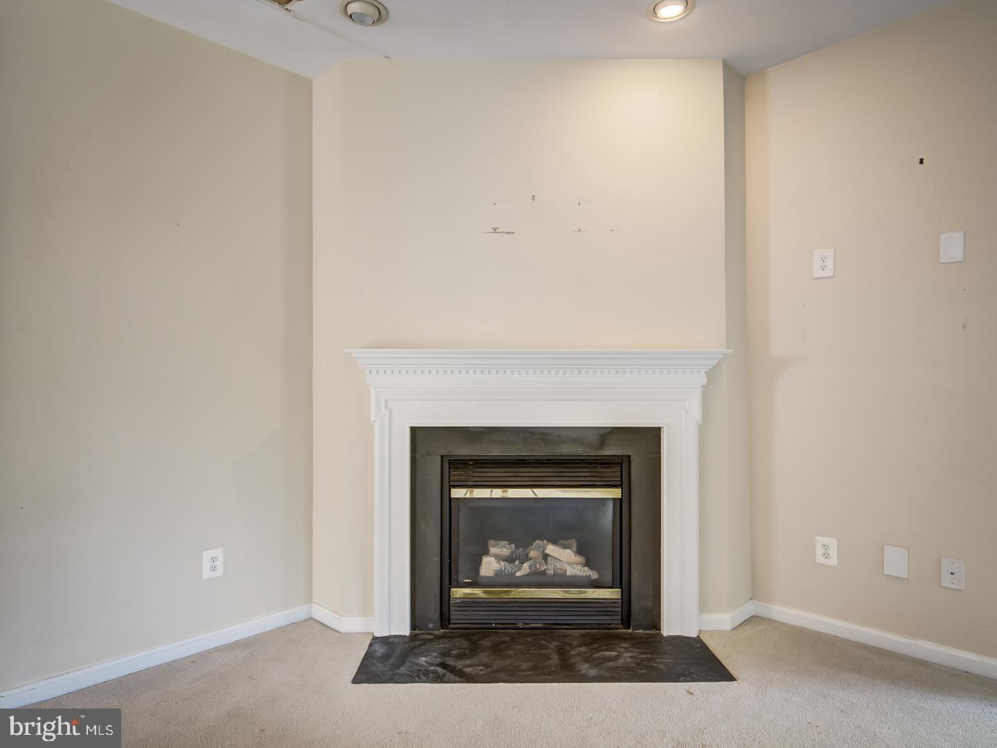 INDEPENDENCE/UNIV VLG - Residential