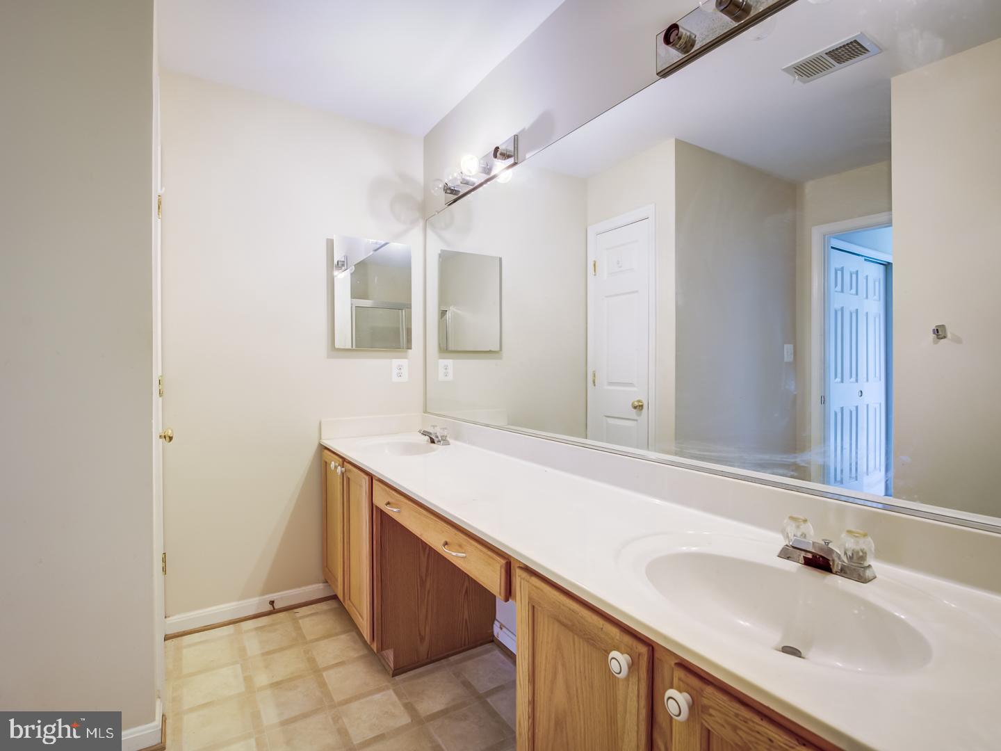 INDEPENDENCE/UNIV VLG - Residential