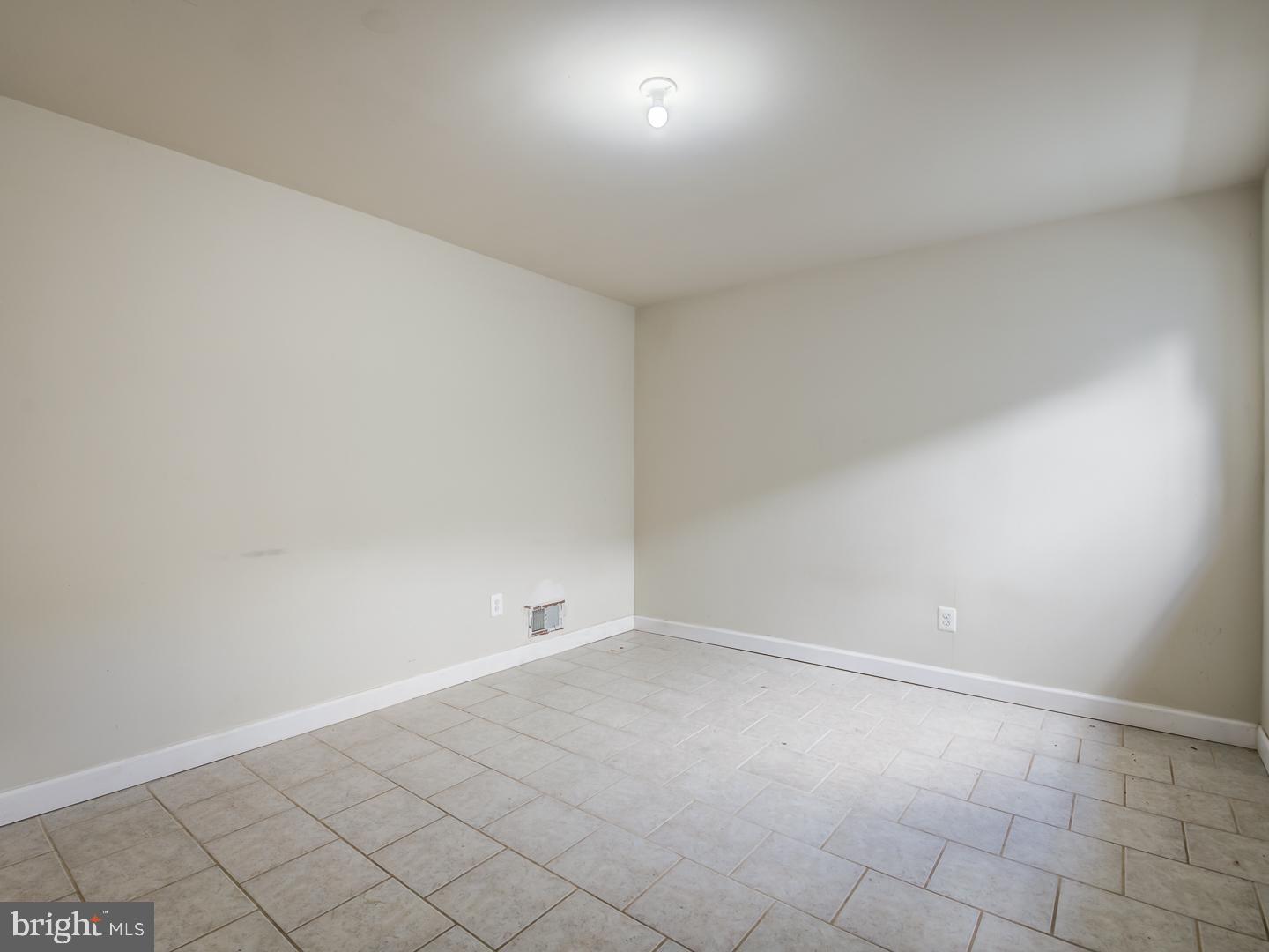 INDEPENDENCE/UNIV VLG - Residential