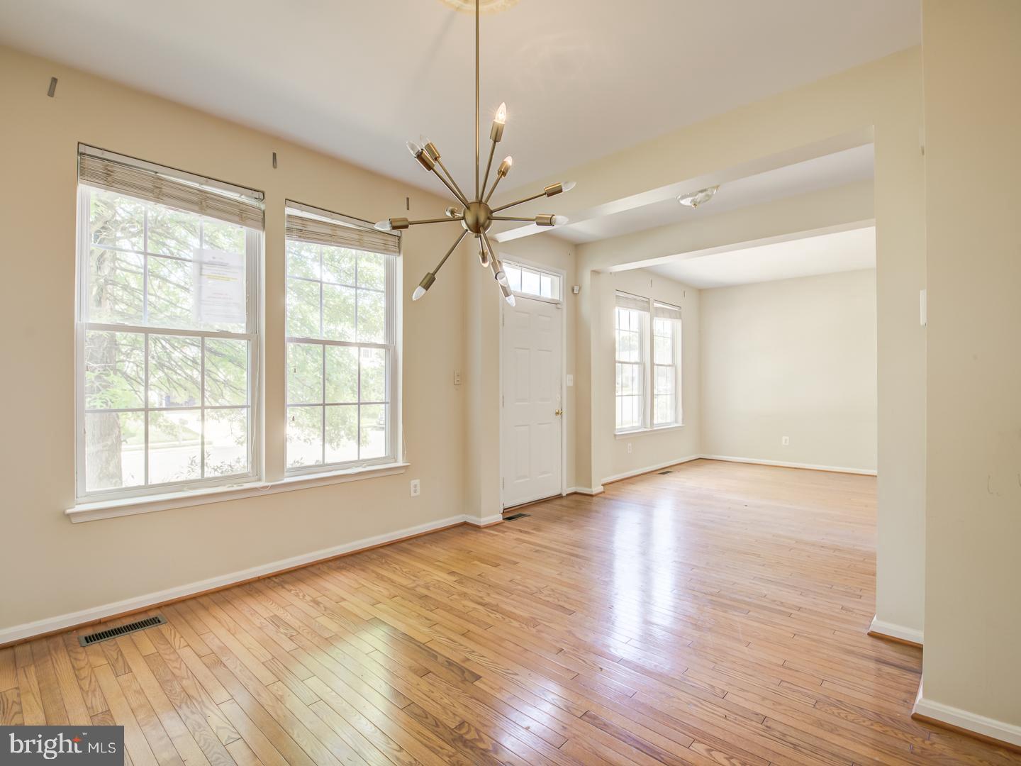 INDEPENDENCE/UNIV VLG - Residential