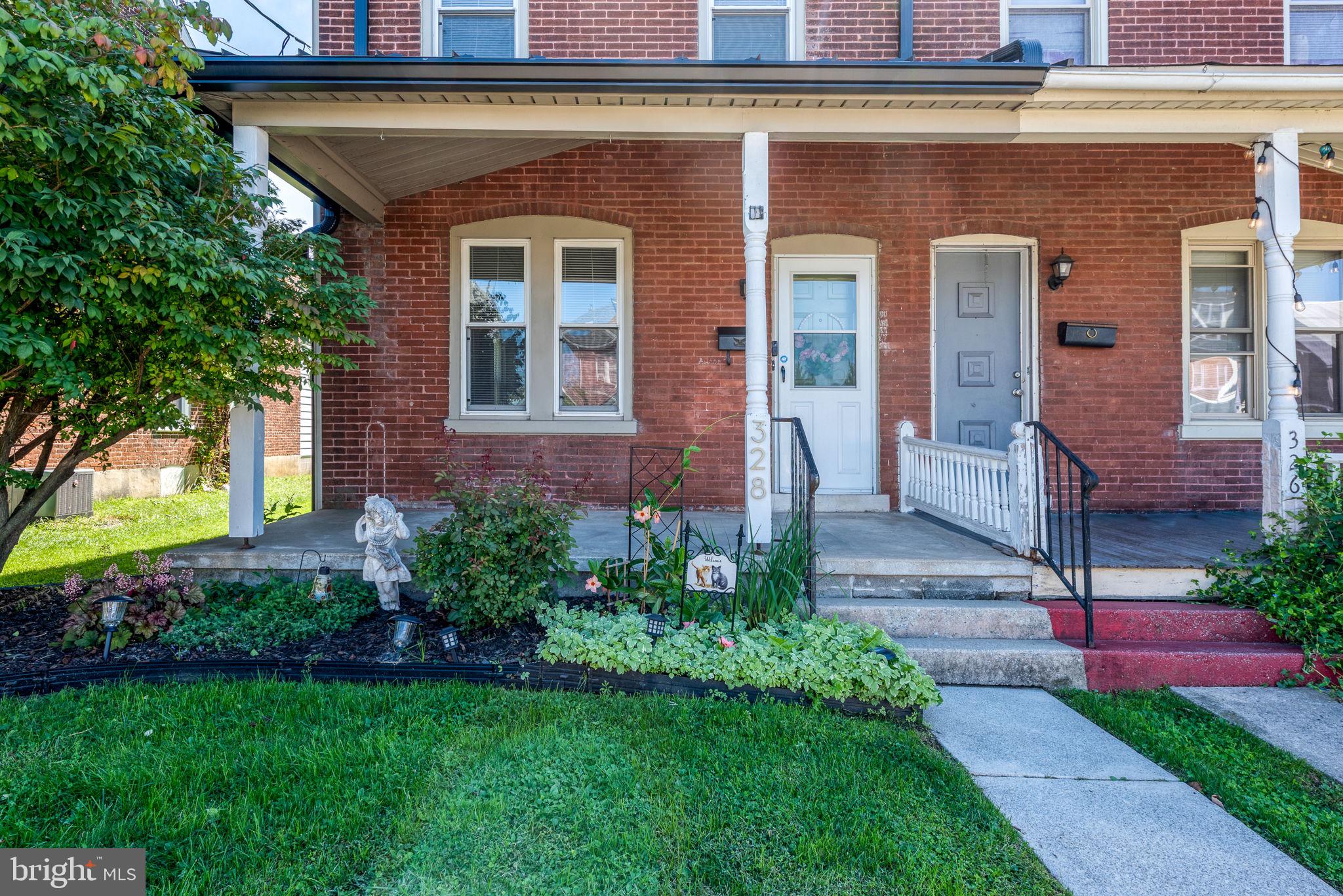 328 E JACKSON STREET
