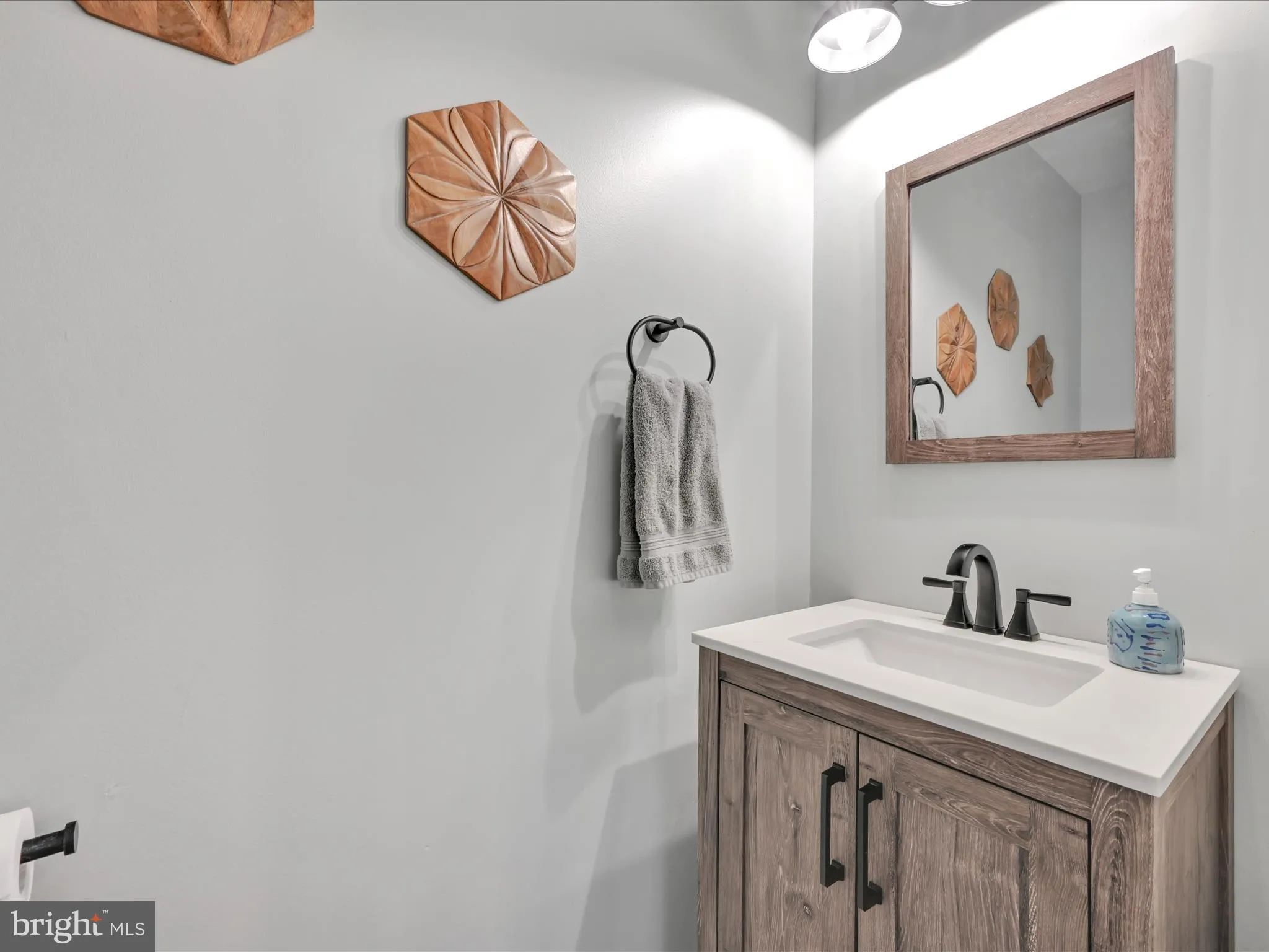 Manheim, Pennsylvania 17545, United States, 3 Bedrooms Bedrooms, ,3 BathroomsBathrooms,Residential,Pending,137693