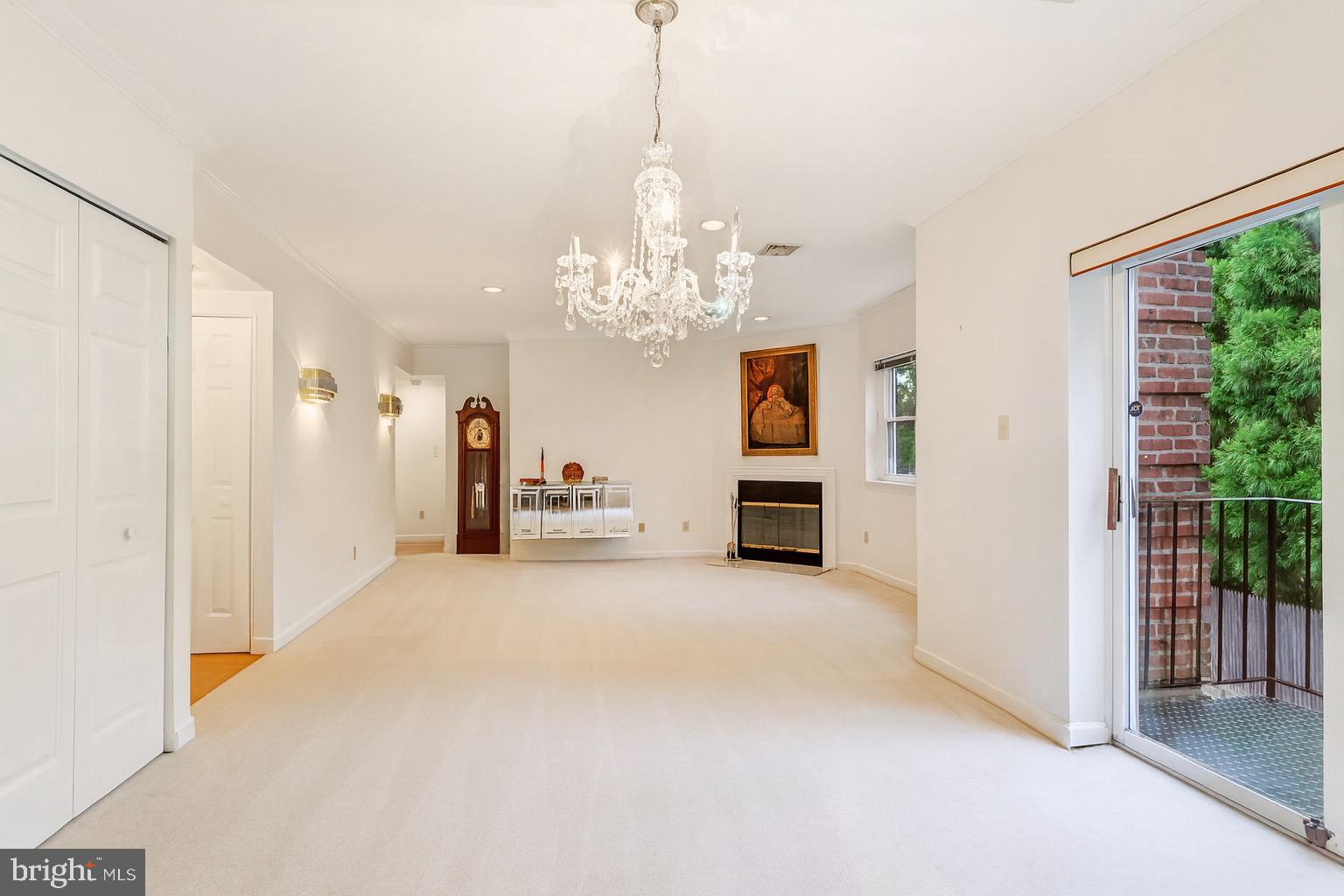 237 W MONTGOMERY AVENUE 2S