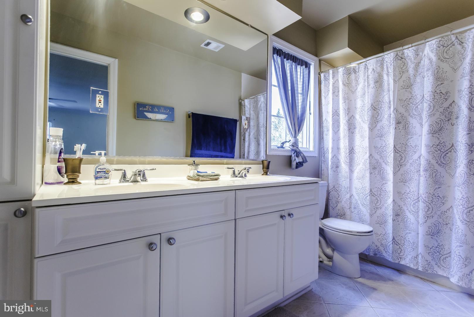 FRANKLIN FARM - Residential