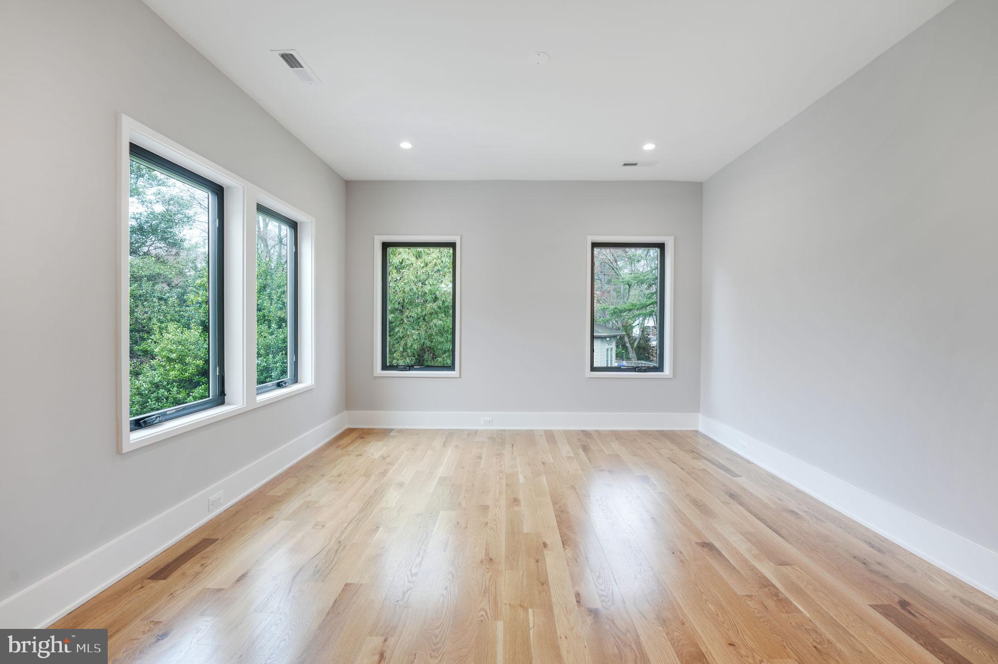 CHESTERBROOK WOODS - Residential