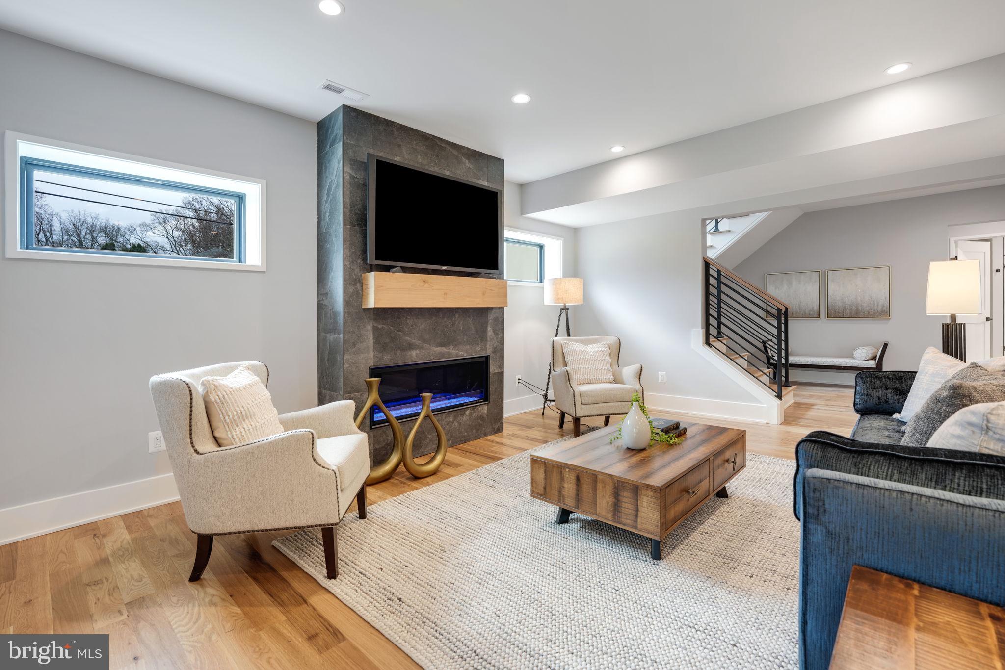 CHESTERBROOK WOODS - Residential