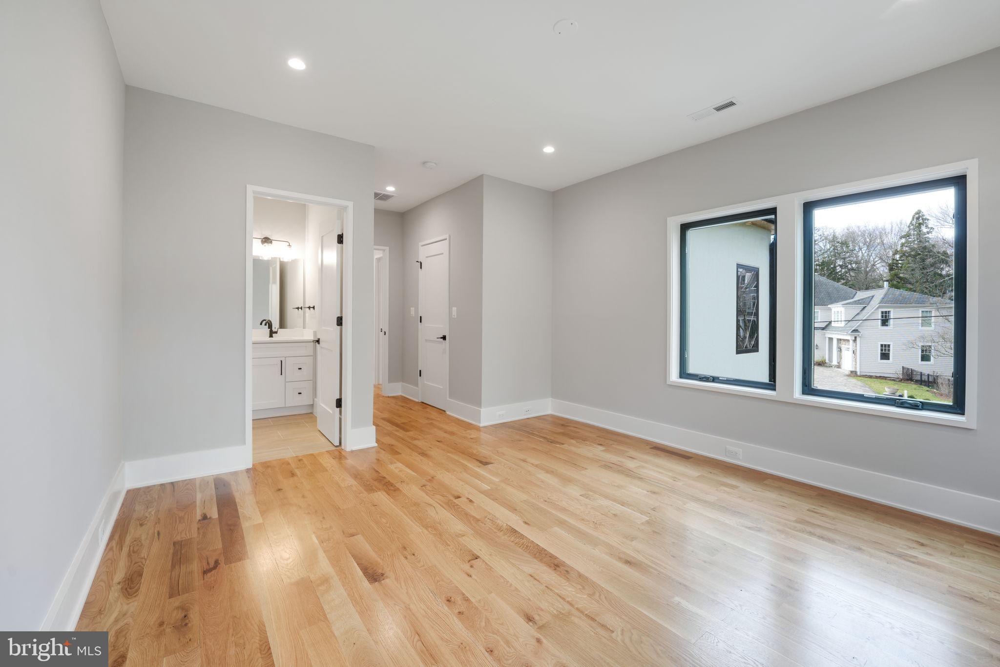 CHESTERBROOK WOODS - Residential