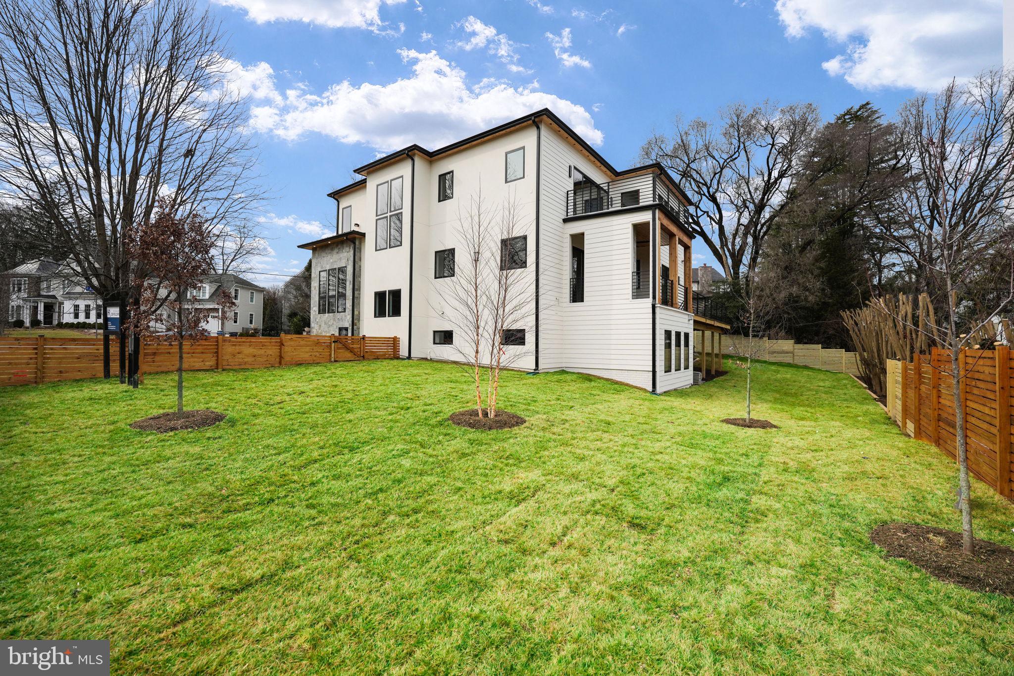 CHESTERBROOK WOODS - Residential