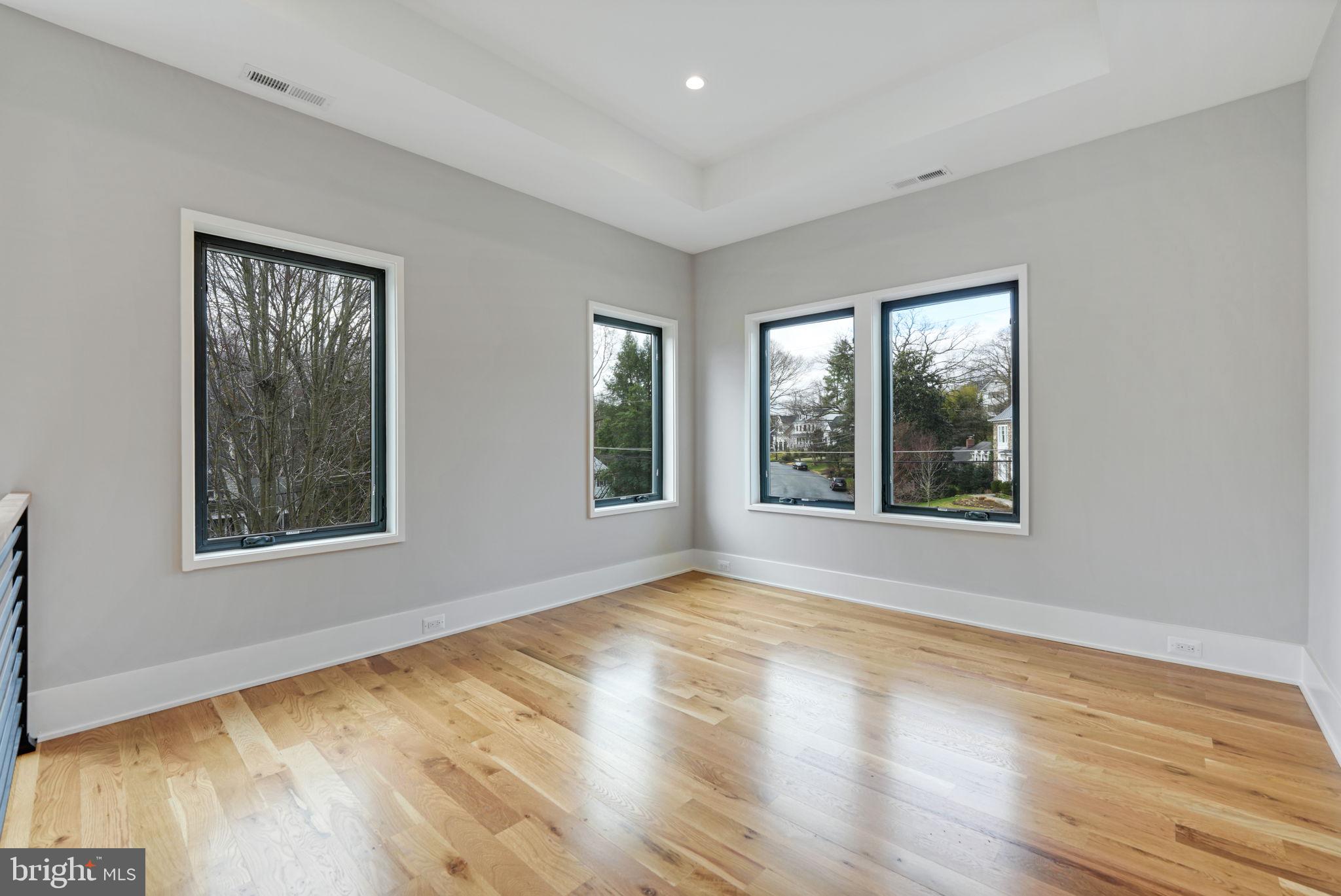 CHESTERBROOK WOODS - Residential