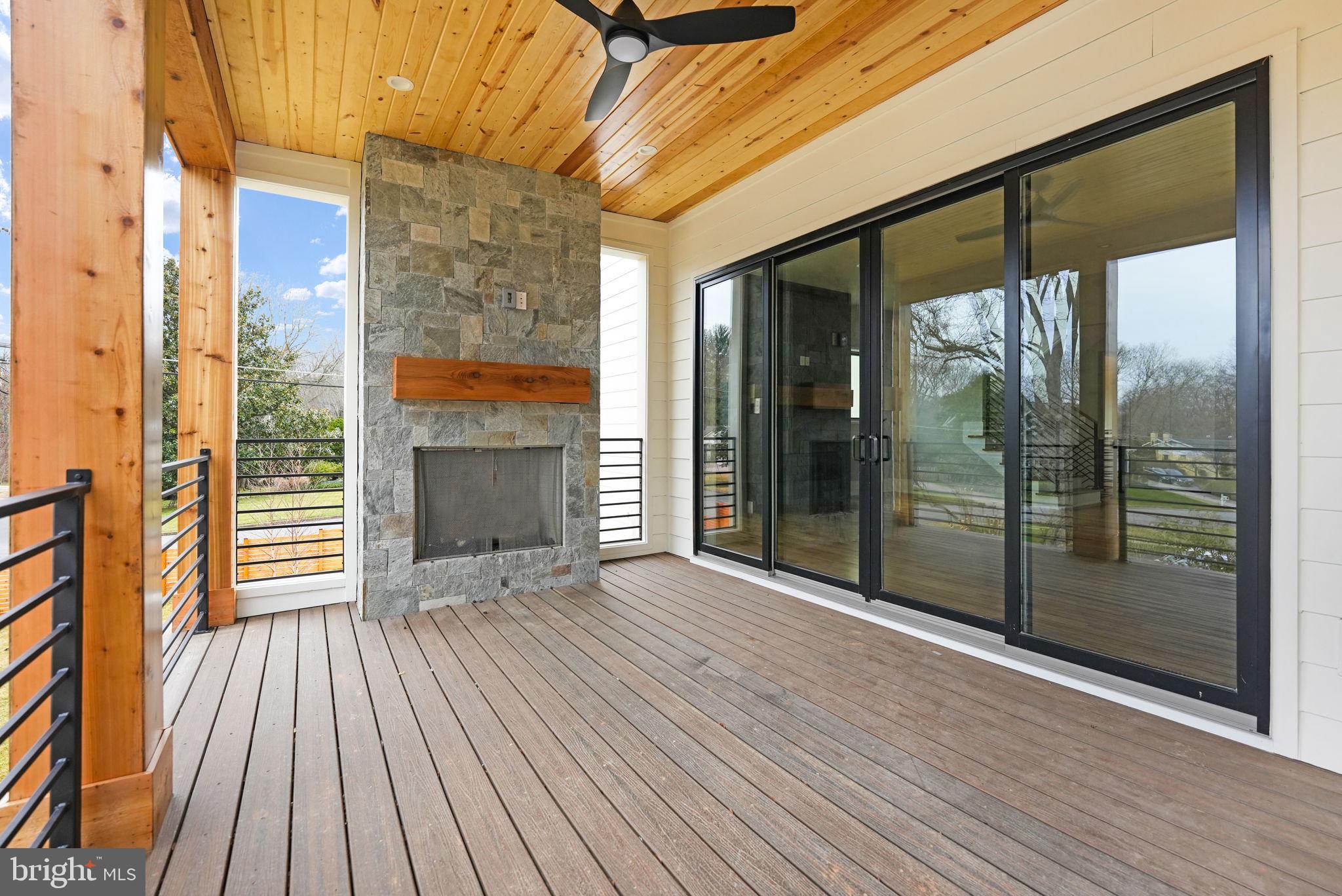 CHESTERBROOK WOODS - Residential