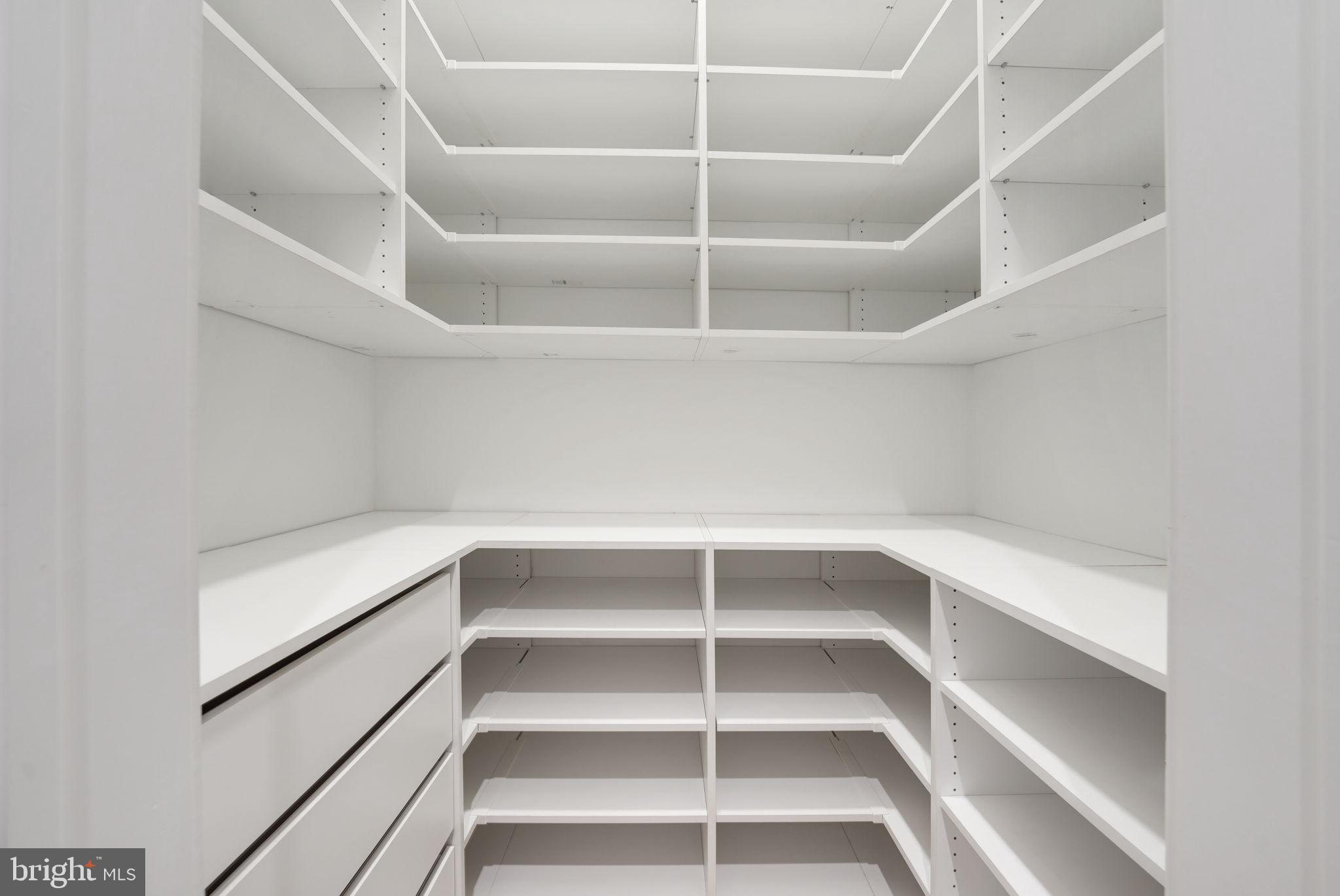 CHESTERBROOK WOODS - Residential