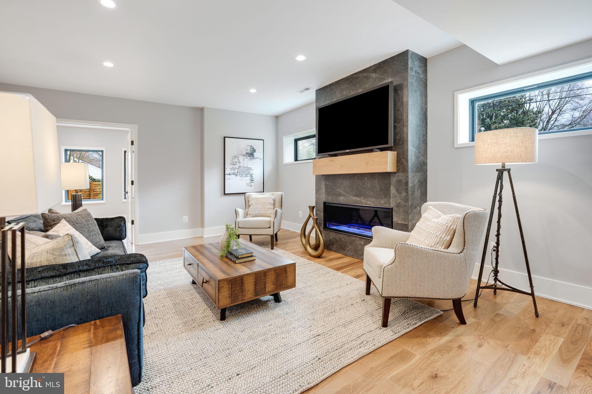 CHESTERBROOK WOODS - Residential